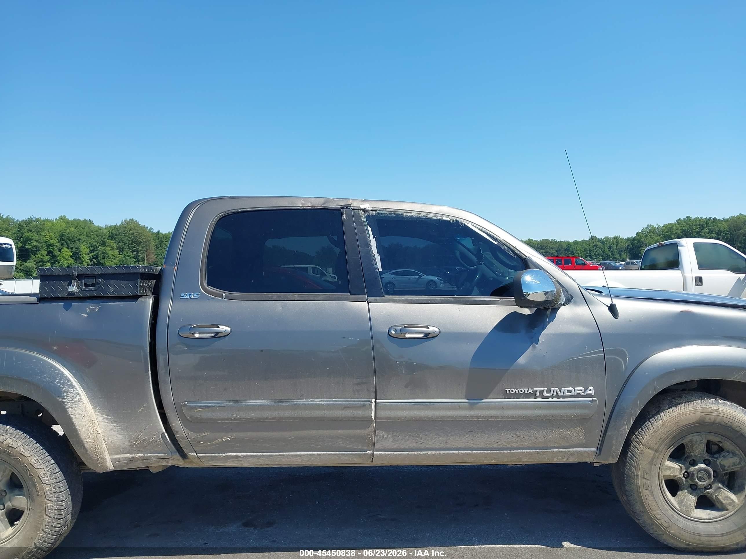 2006 Toyota Tundra Sr5 V8 Gray vin: 5TBDT44136S542193