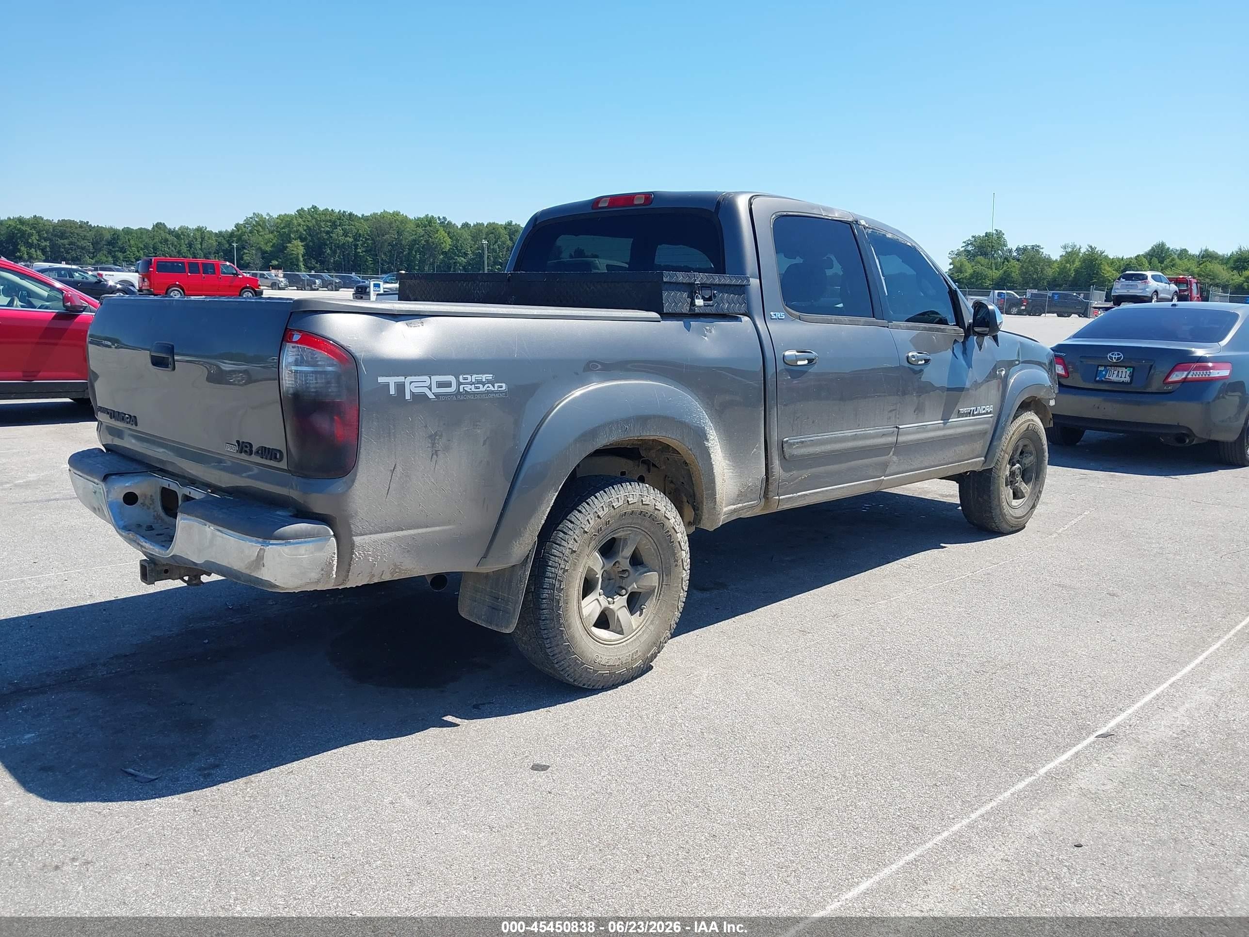 2006 Toyota Tundra Sr5 V8 Gray vin: 5TBDT44136S542193