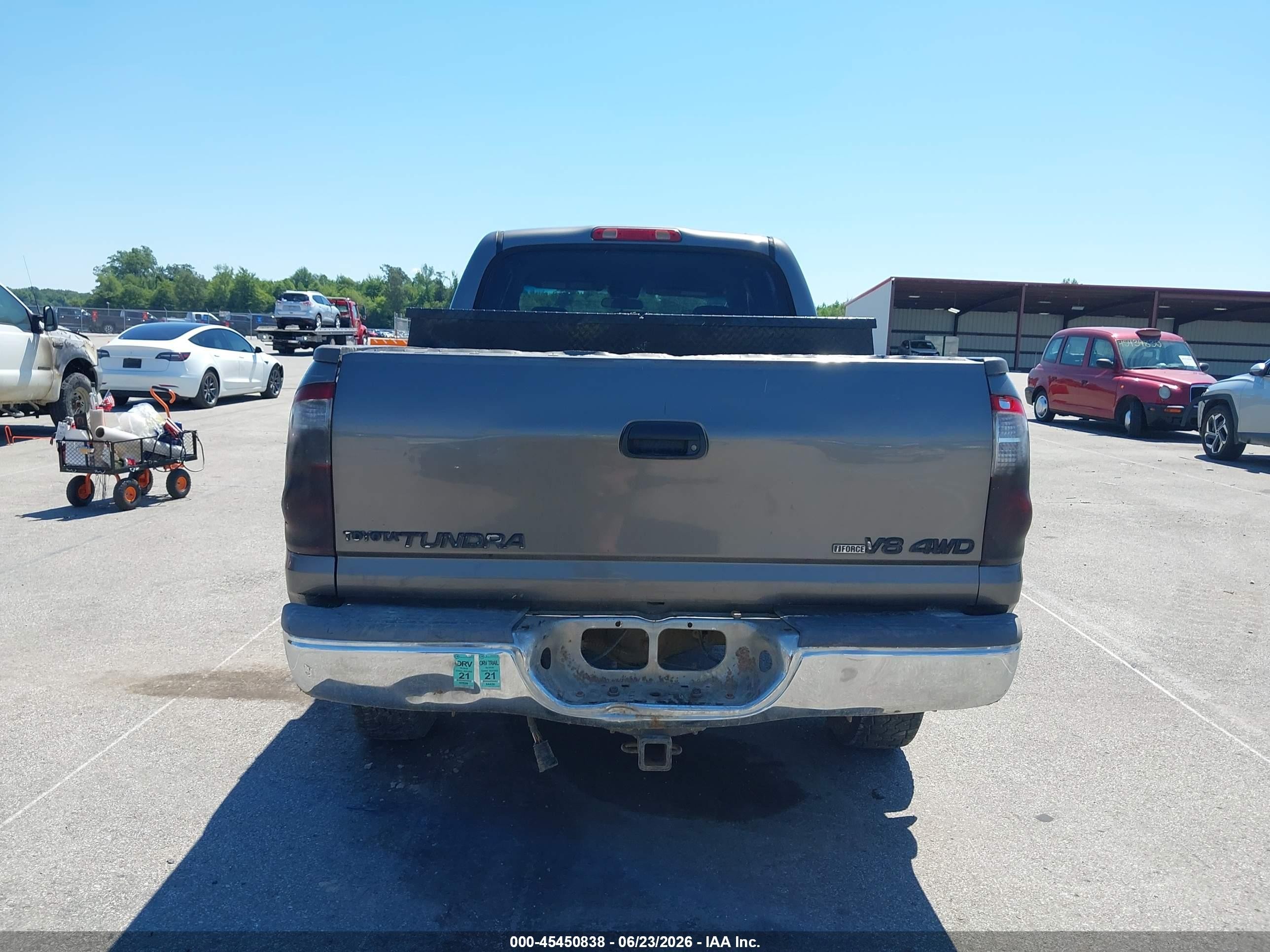 2006 Toyota Tundra Sr5 V8 Gray vin: 5TBDT44136S542193