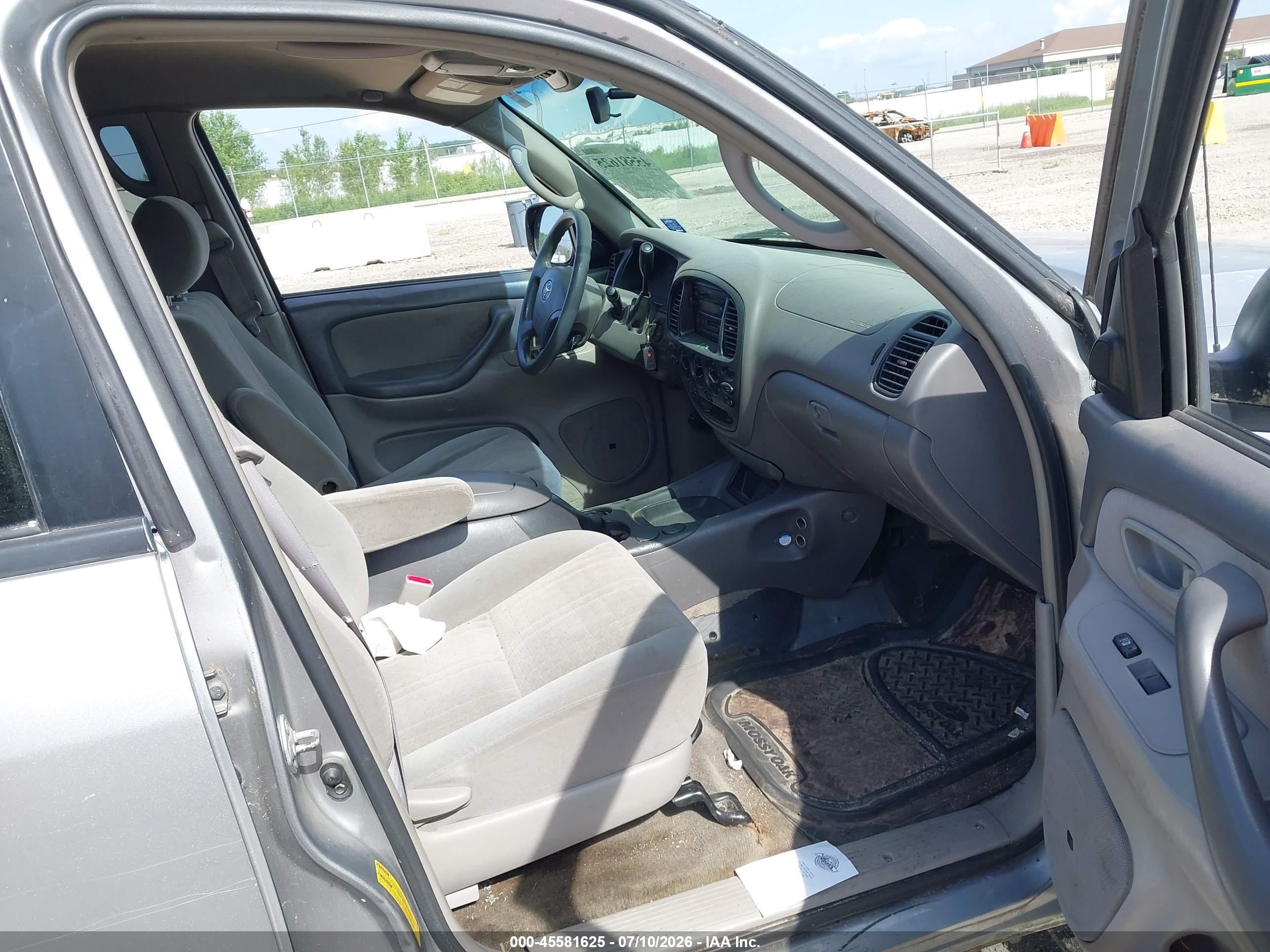 2005 Toyota Tundra Sr5 V8 Silver vin: 5TBDT44145S482276