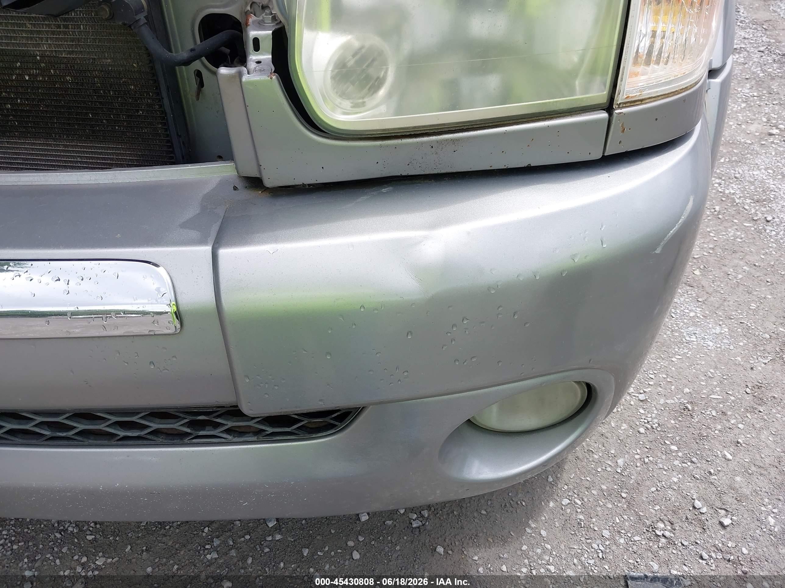 2005 Toyota Tundra Sr5 V8 Серебряный vin: 5TBDT44145S483427