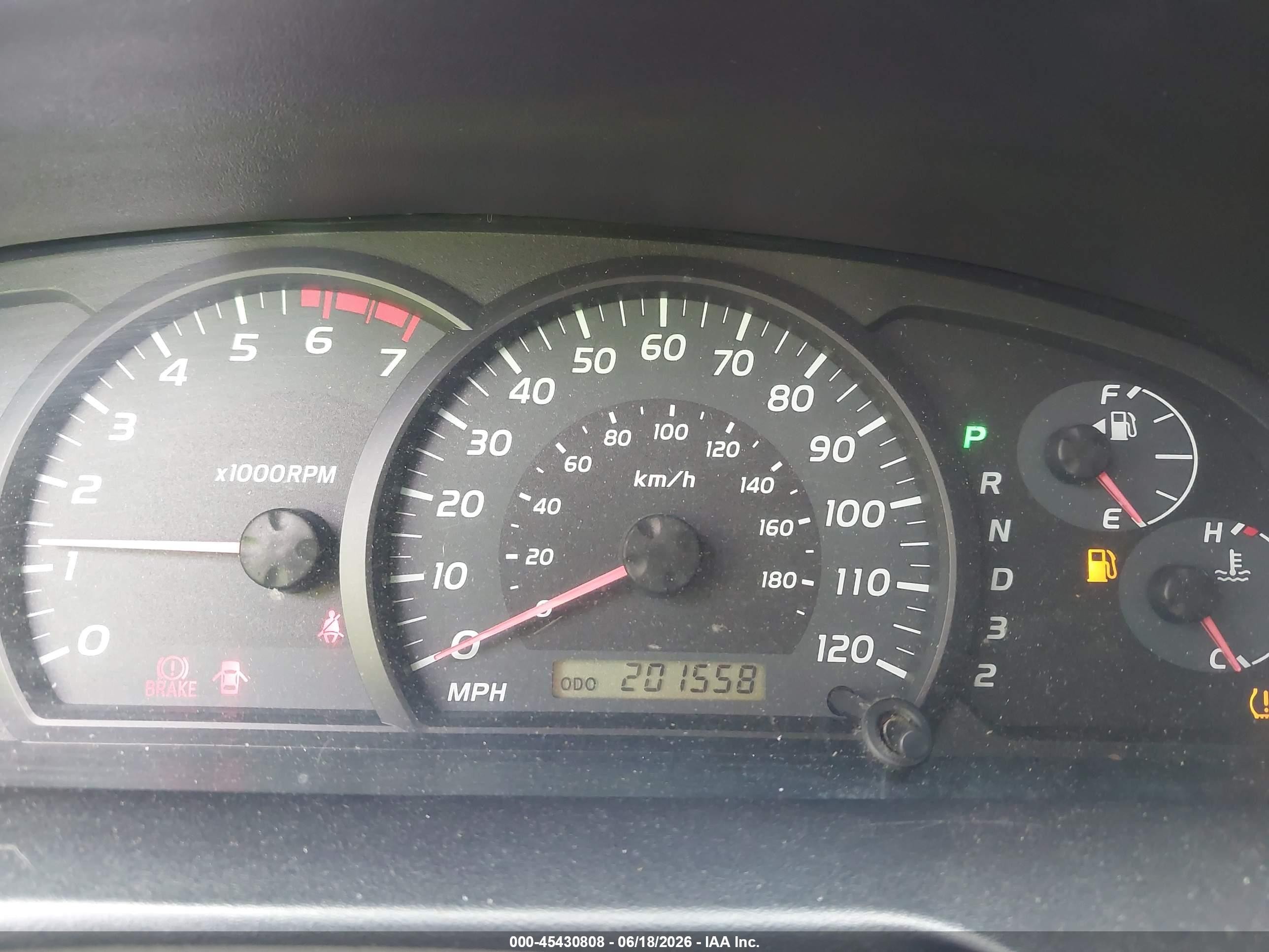 2005 Toyota Tundra Sr5 V8 Серебряный vin: 5TBDT44145S483427