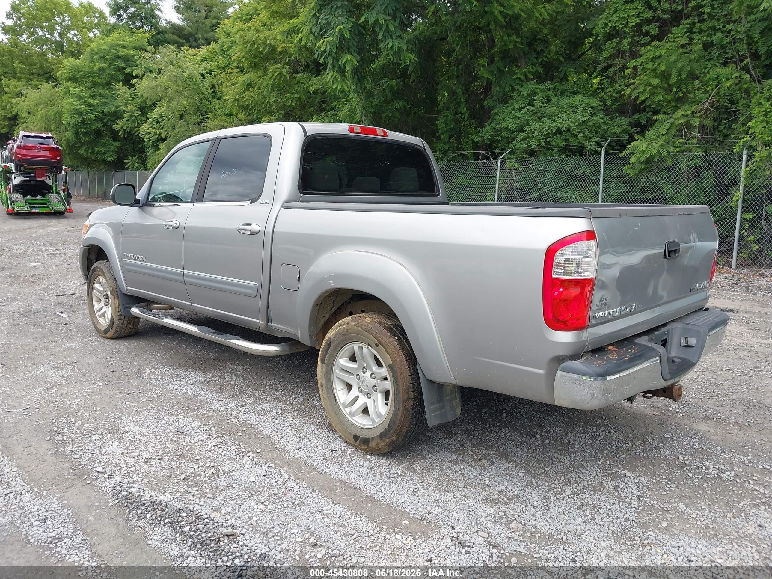 2005 Toyota Tundra Sr5 V8 Серебряный vin: 5TBDT44145S483427