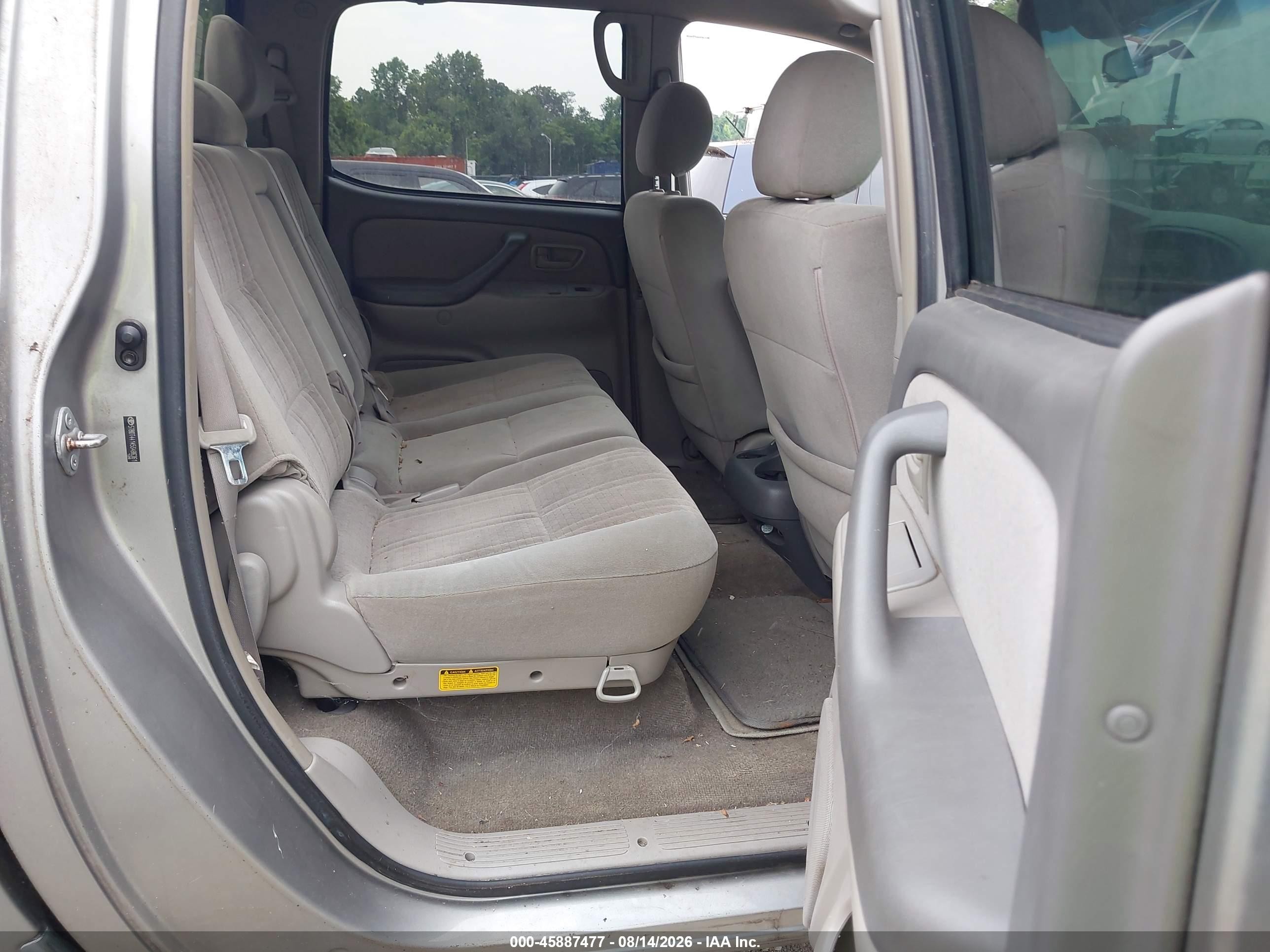 2005 Toyota Tundra Sr5 V8 Silver vin: 5TBDT44145S486361