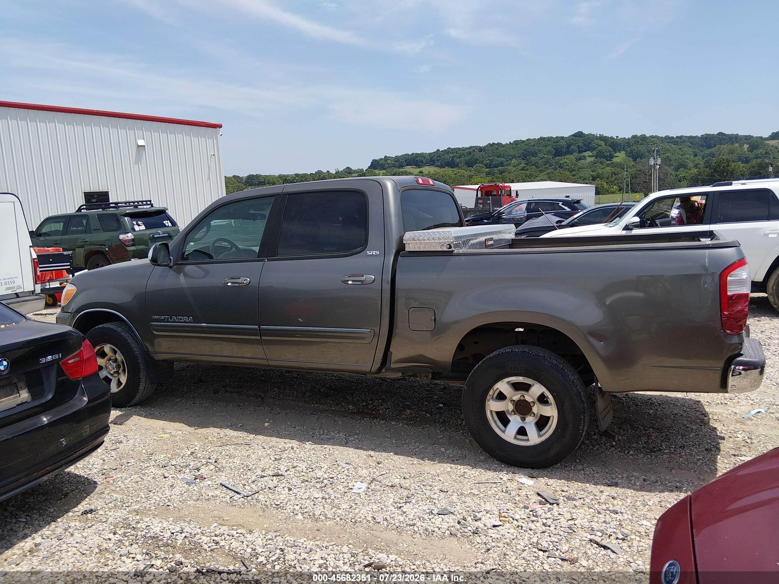 2006 Toyota Tundra Sr5 V8 Gray vin: 5TBDT44146S511809