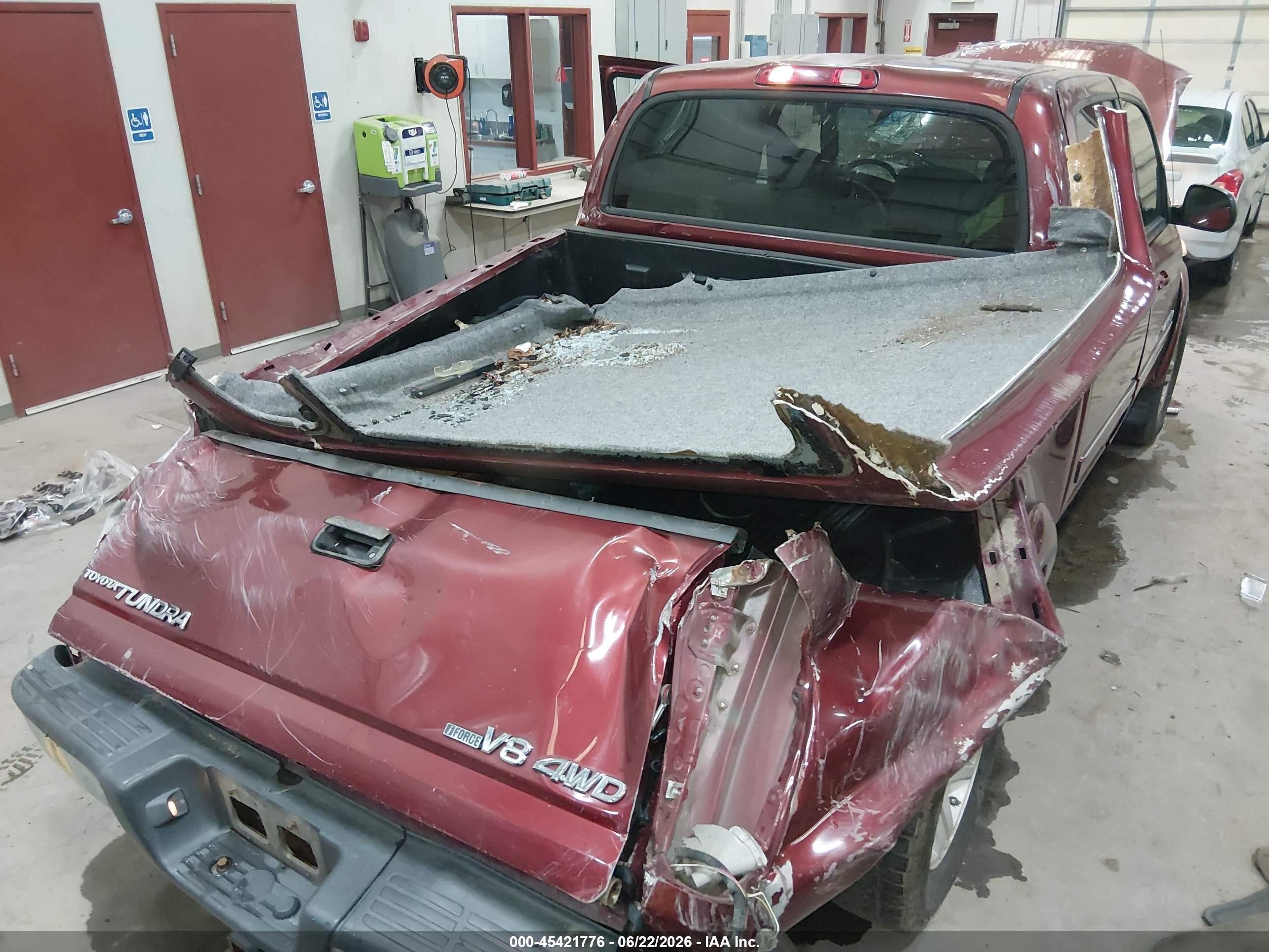 2006 Toyota Tundra Sr5 V8 Red vin: 5TBDT44146S541909