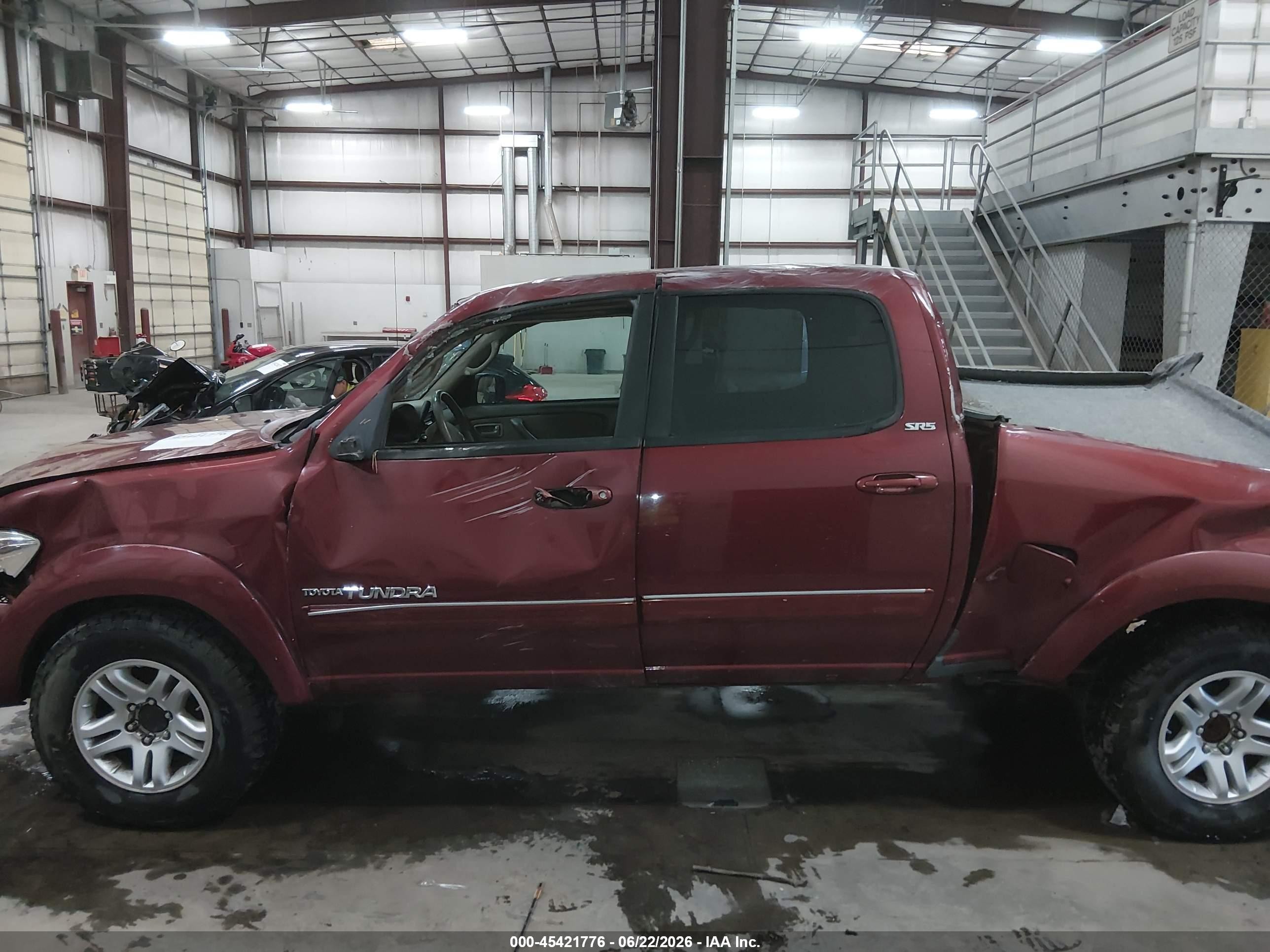 2006 Toyota Tundra Sr5 V8 Red vin: 5TBDT44146S541909
