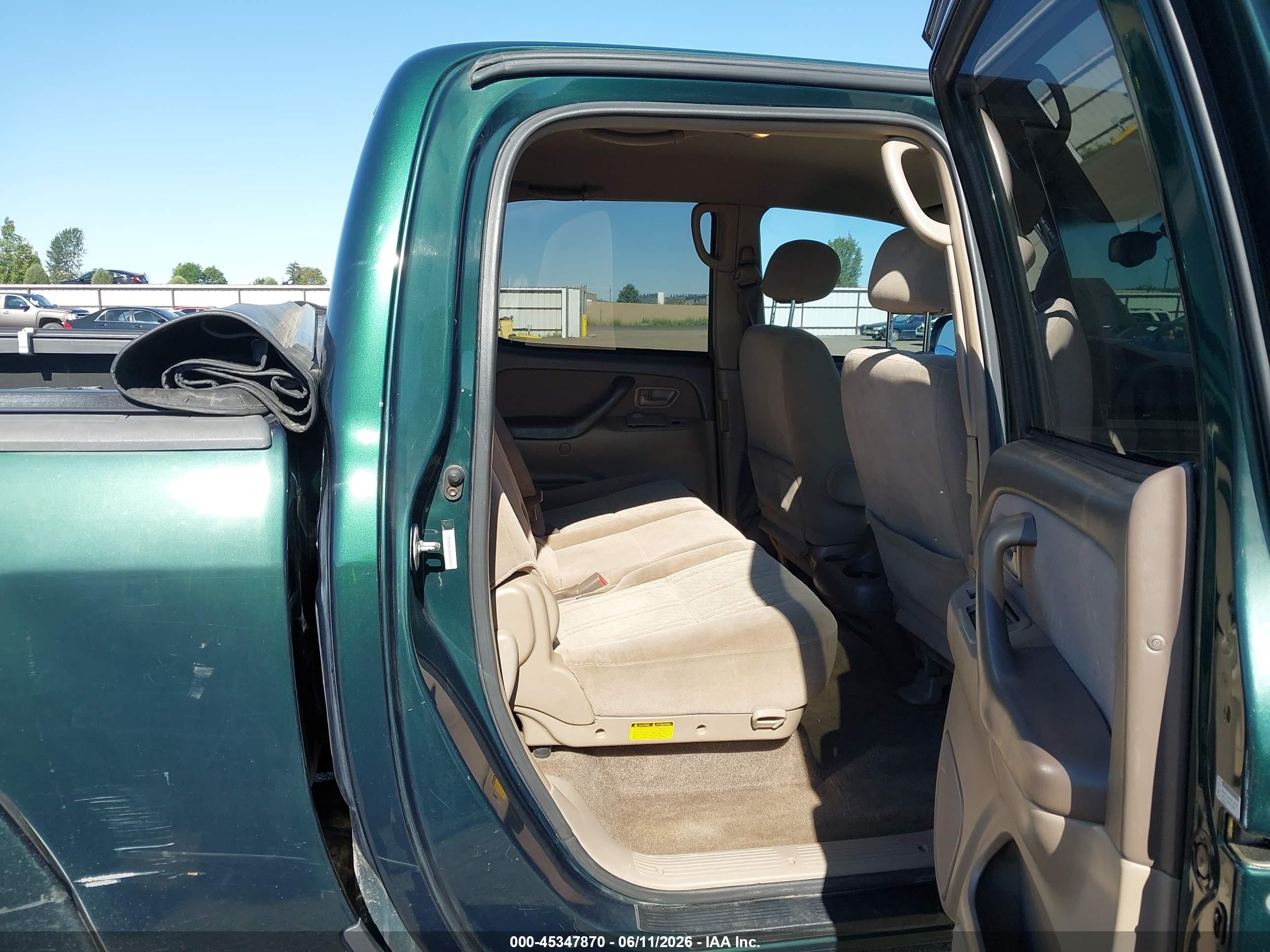 2004 Toyota Tundra Sr5 V8 Green vin: 5TBDT44154S457255