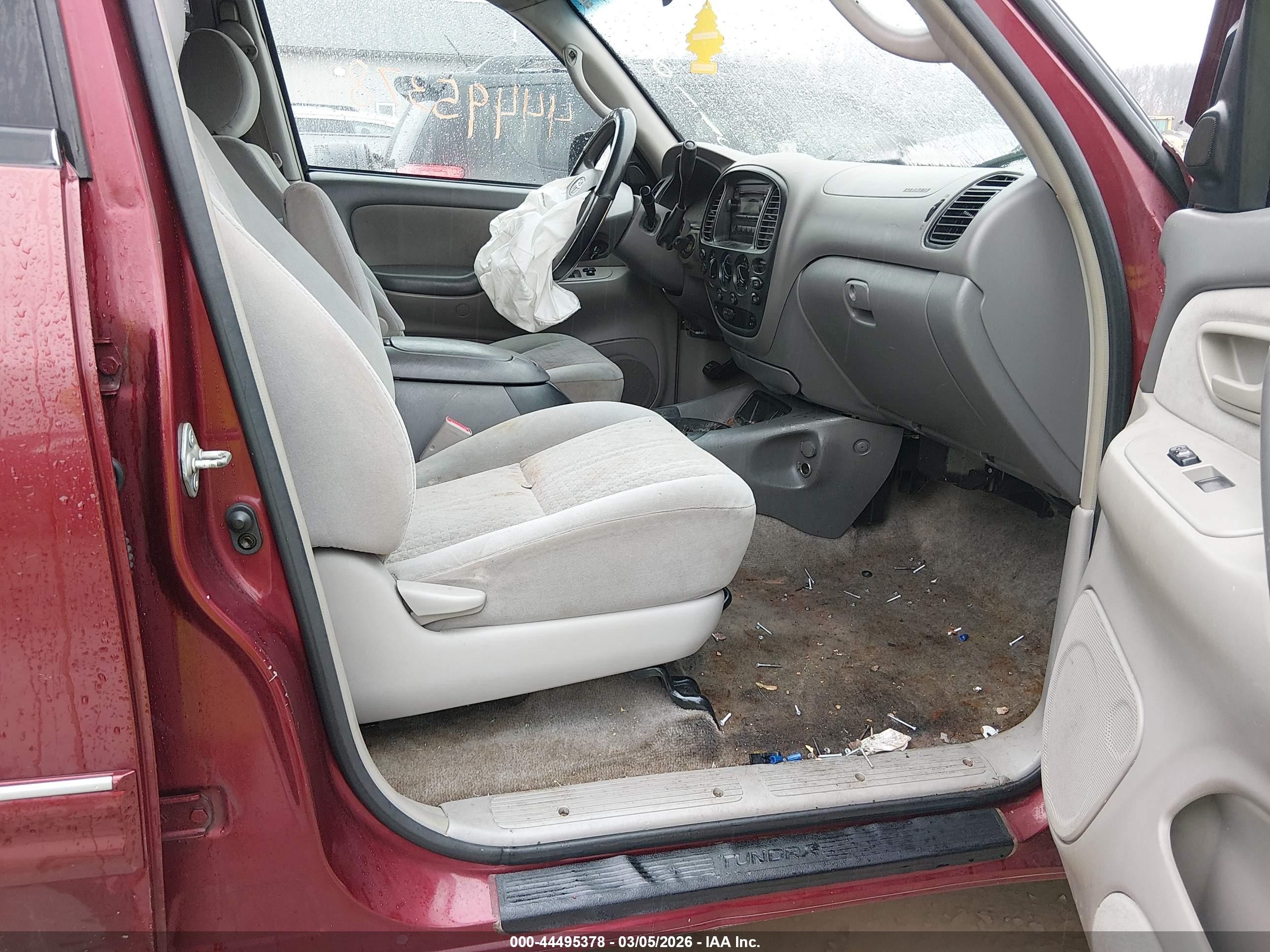 2005 Toyota Tundra Sr5 V8 Maroon vin: 5TBDT44155S481136