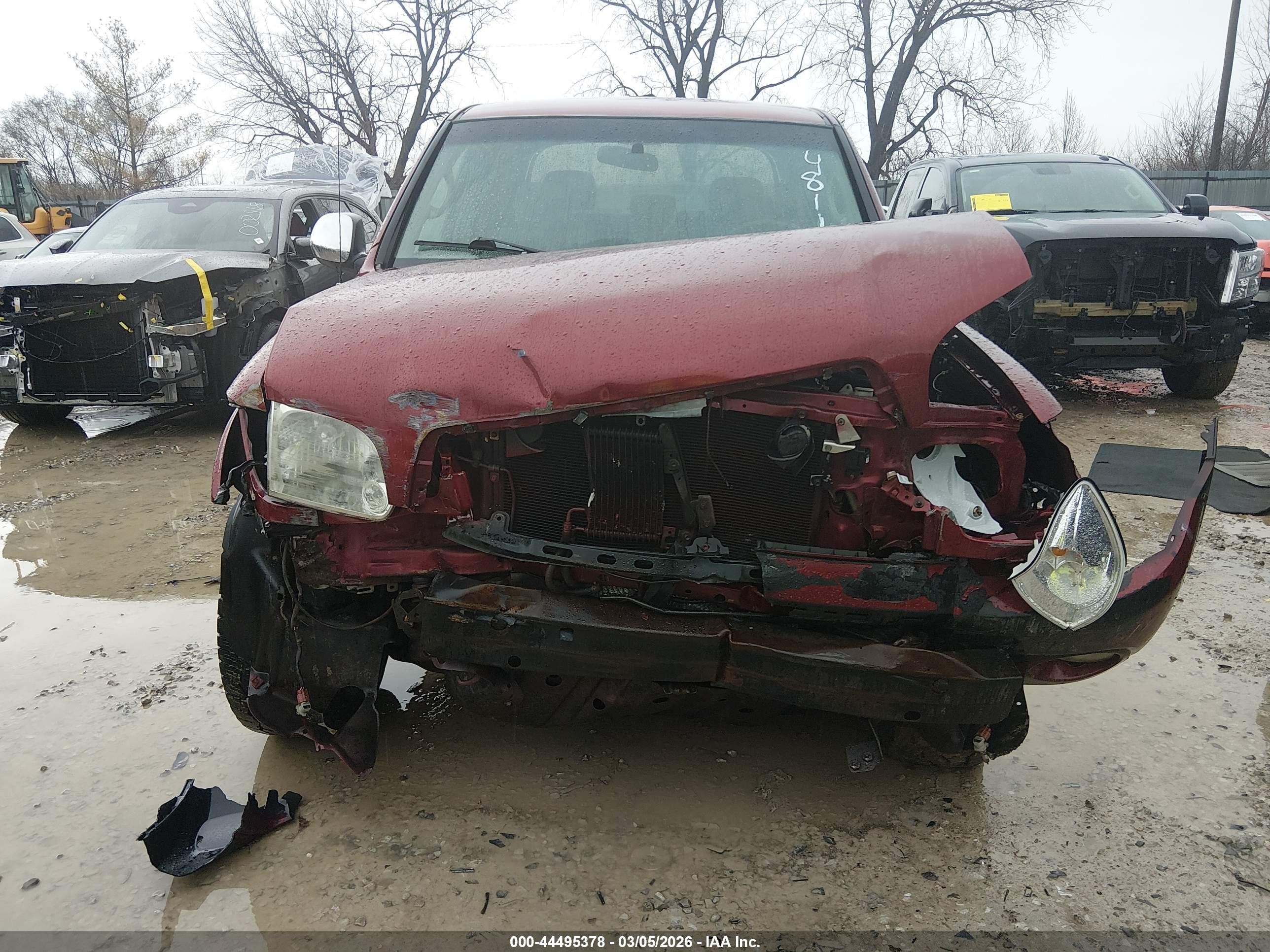 2005 Toyota Tundra Sr5 V8 Maroon vin: 5TBDT44155S481136