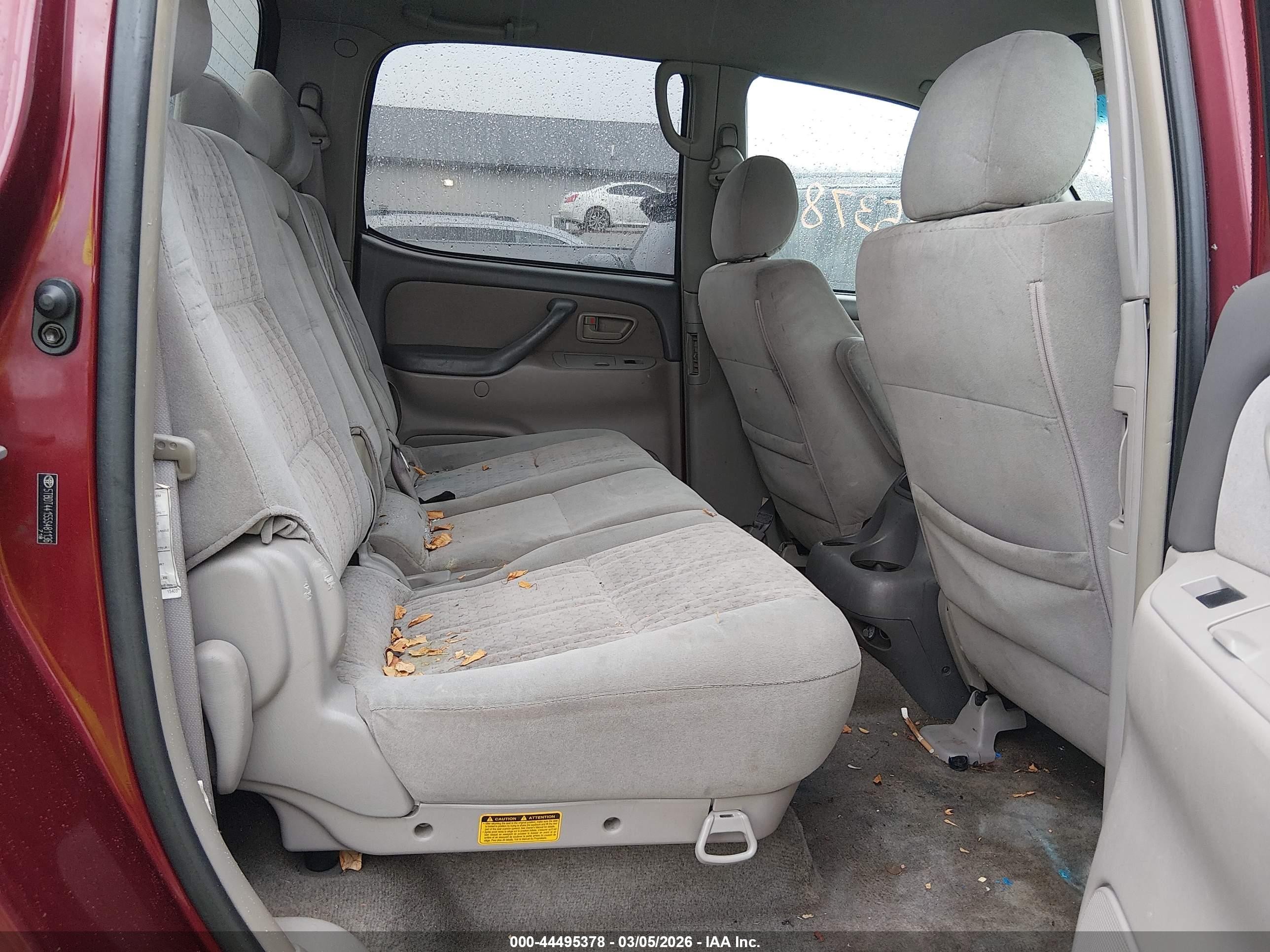 2005 Toyota Tundra Sr5 V8 Maroon vin: 5TBDT44155S481136