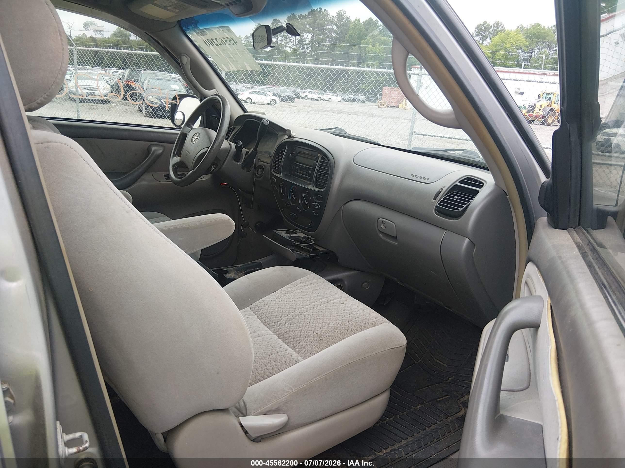 2005 Toyota Tundra Sr5 V8 Gray vin: 5TBDT44155S482089