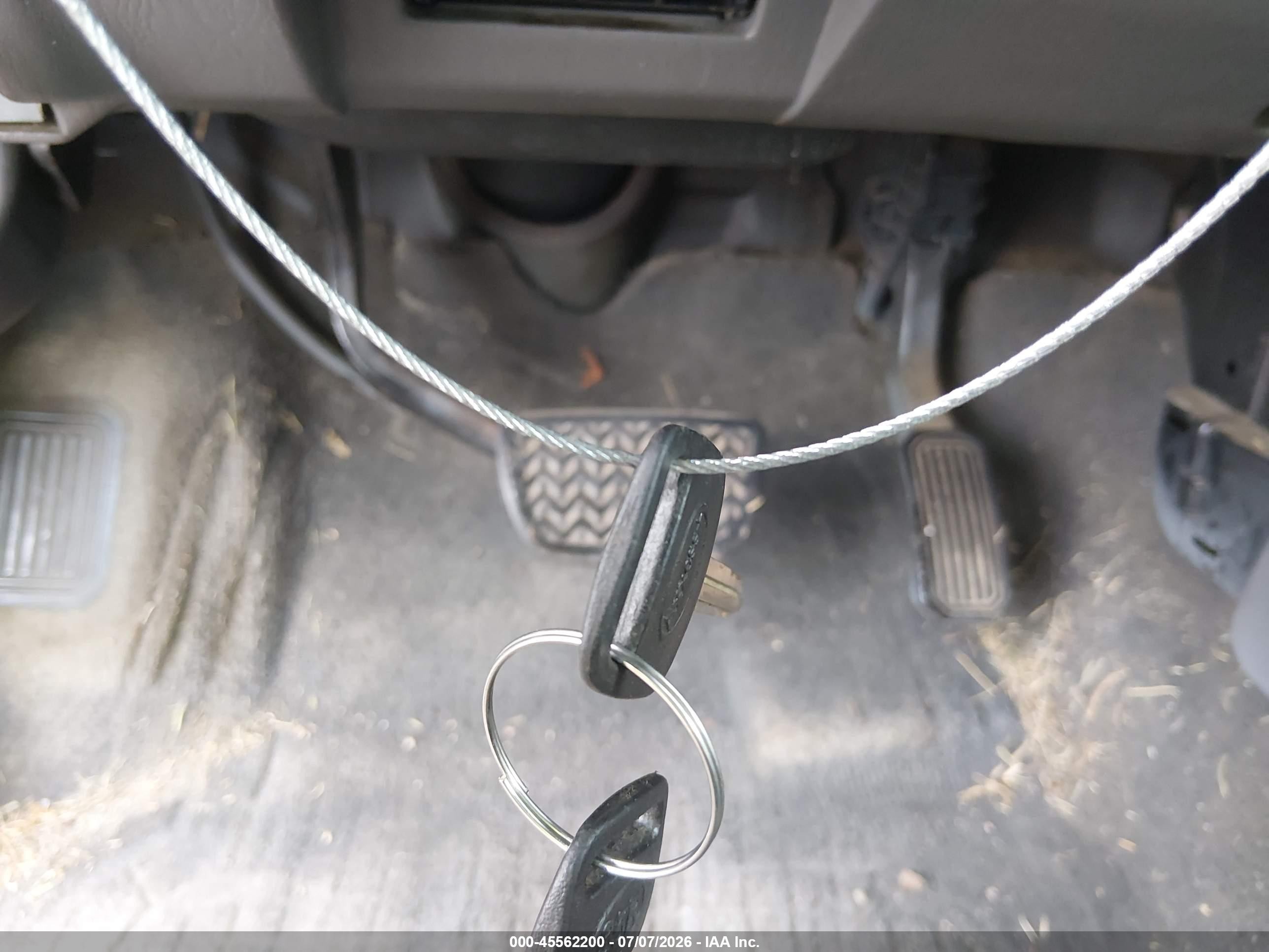 2005 Toyota Tundra Sr5 V8 Gray vin: 5TBDT44155S482089