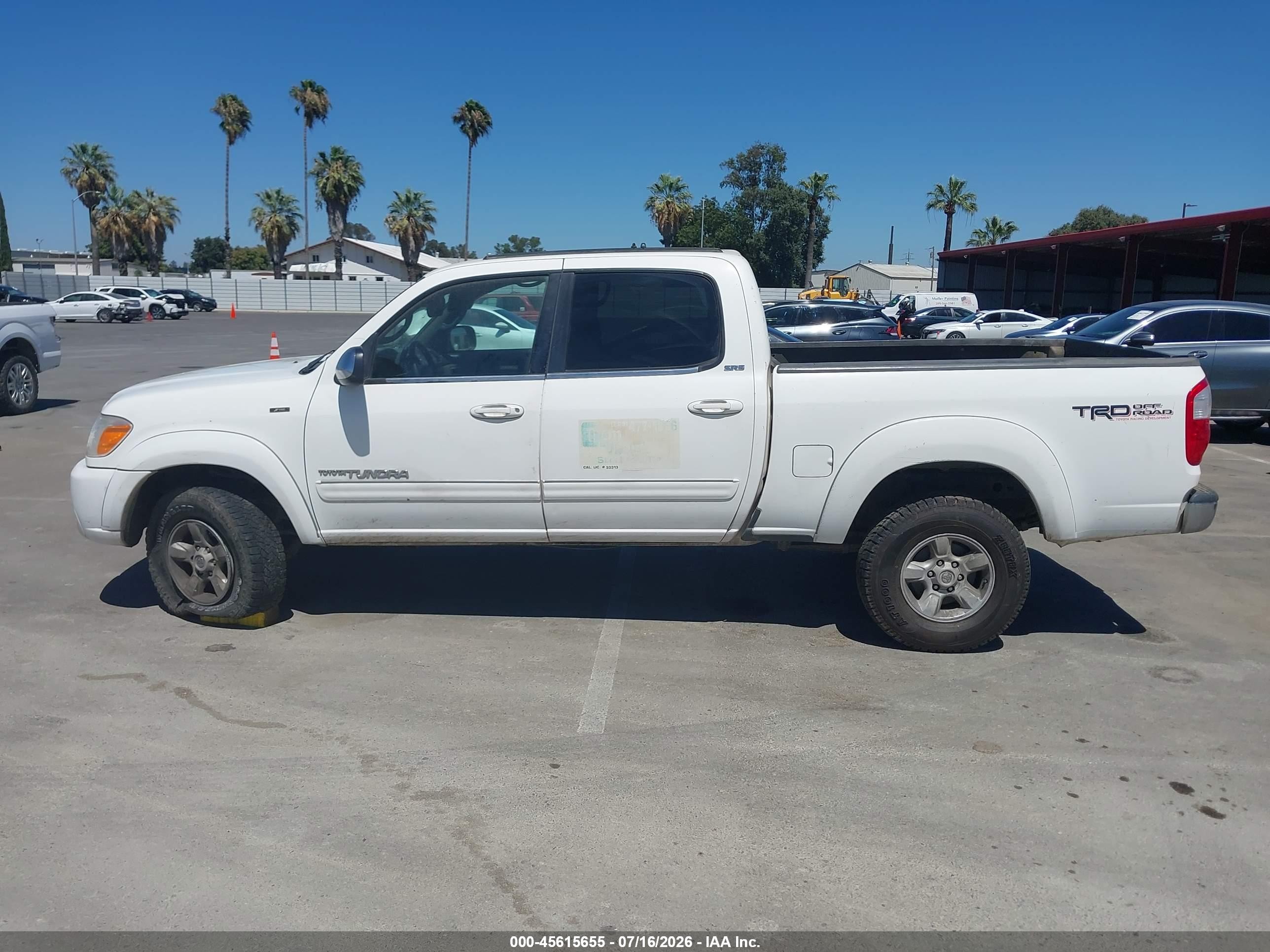 2006 Toyota Tundra Sr5 V8 White vin: 5TBDT44156S505081