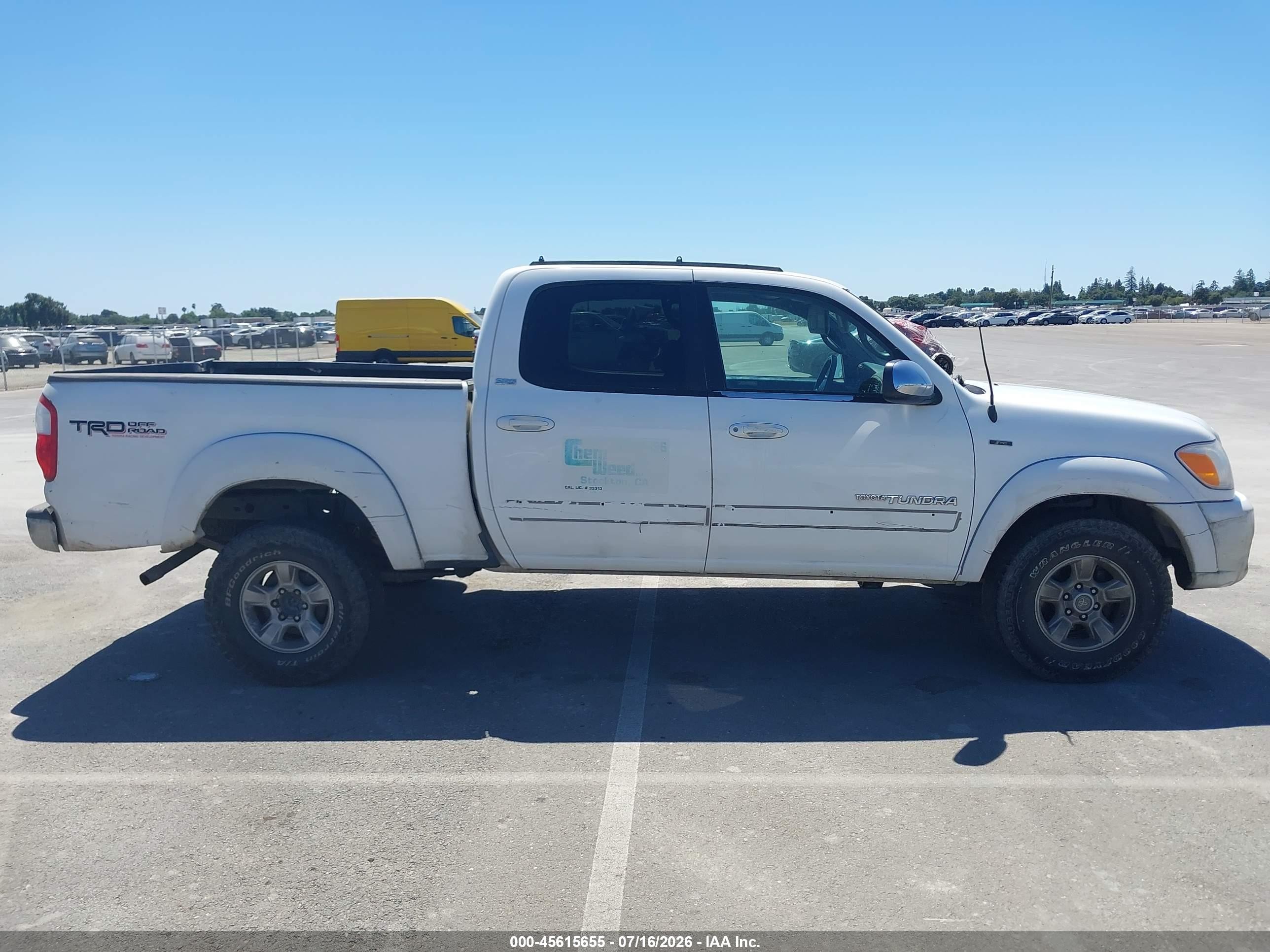 2006 Toyota Tundra Sr5 V8 White vin: 5TBDT44156S505081