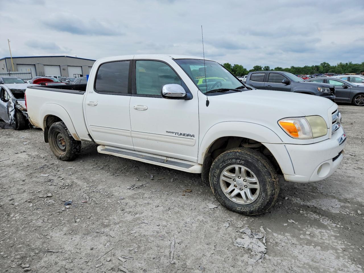 2006 Toyota Tundra Double Cab Sr5 White vin: 5TBDT44156S515562