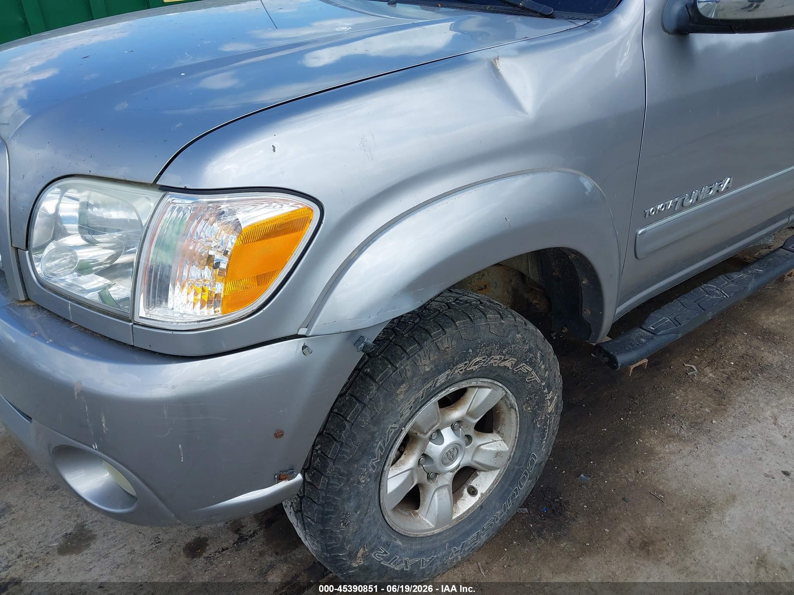 2006 Toyota Tundra Sr5 V8 Silver vin: 5TBDT44156S519658