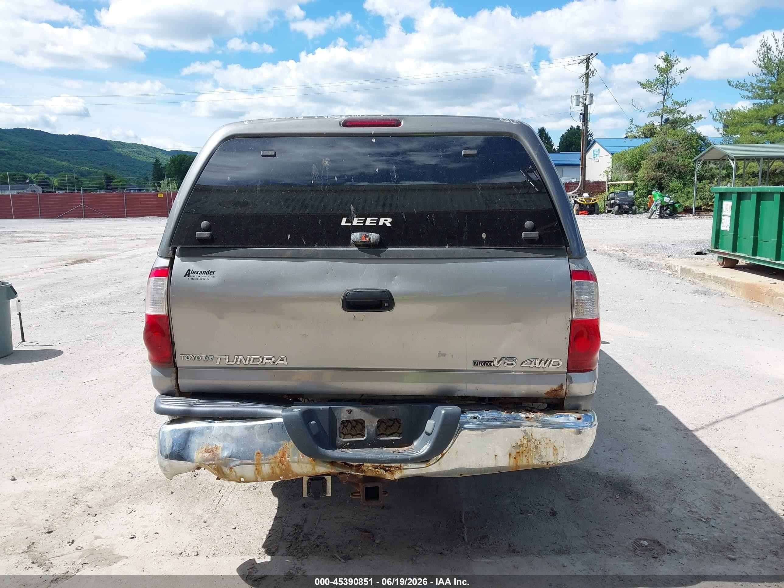 2006 Toyota Tundra Sr5 V8 Silver vin: 5TBDT44156S519658