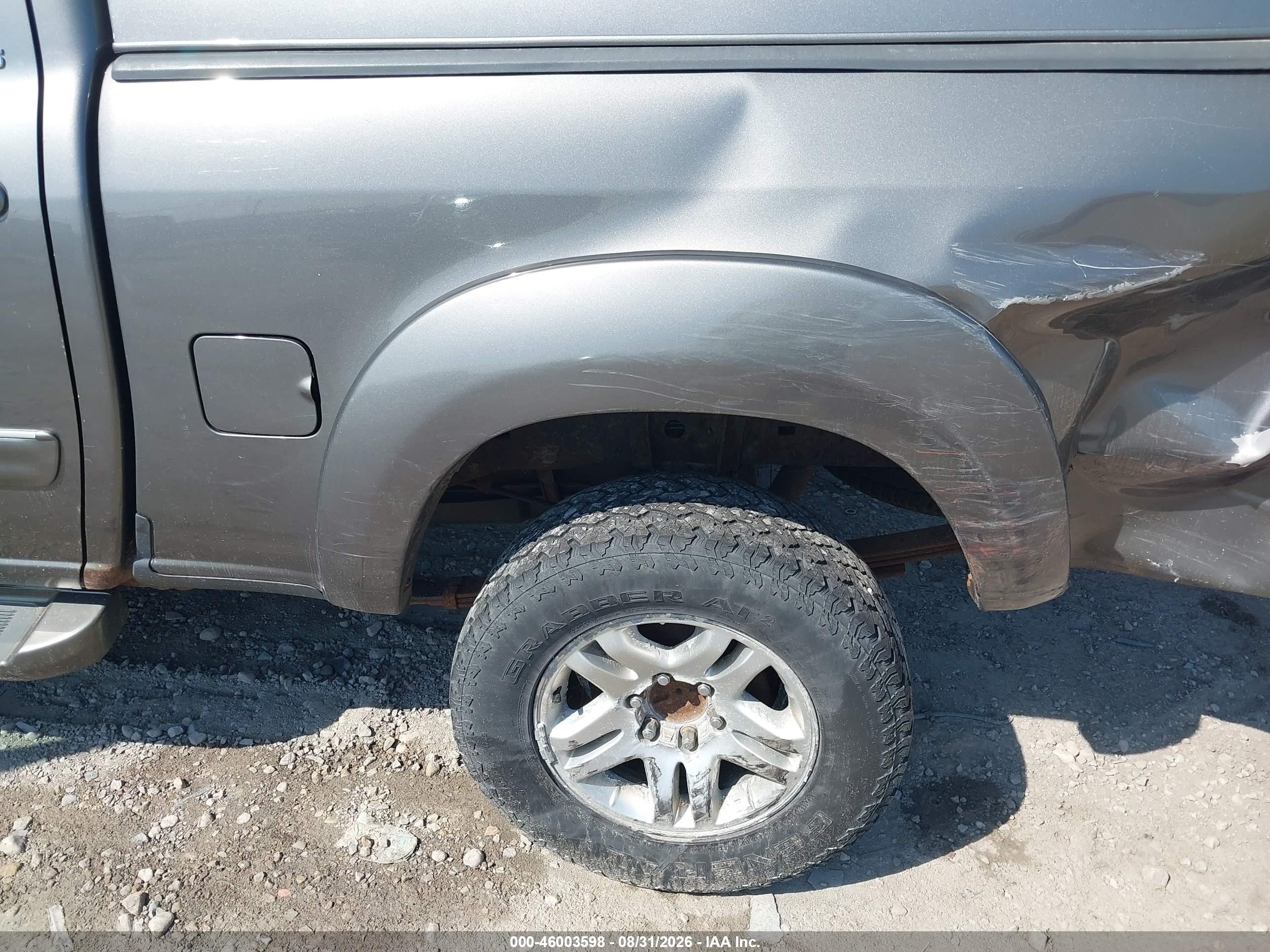 2004 Toyota Tundra Sr5 V8 Gray vin: 5TBDT44164S440495