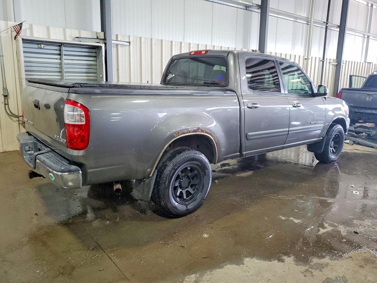 2005 Toyota Tundra Double Cab Sr5 Серый vin: 5TBDT44165S467262
