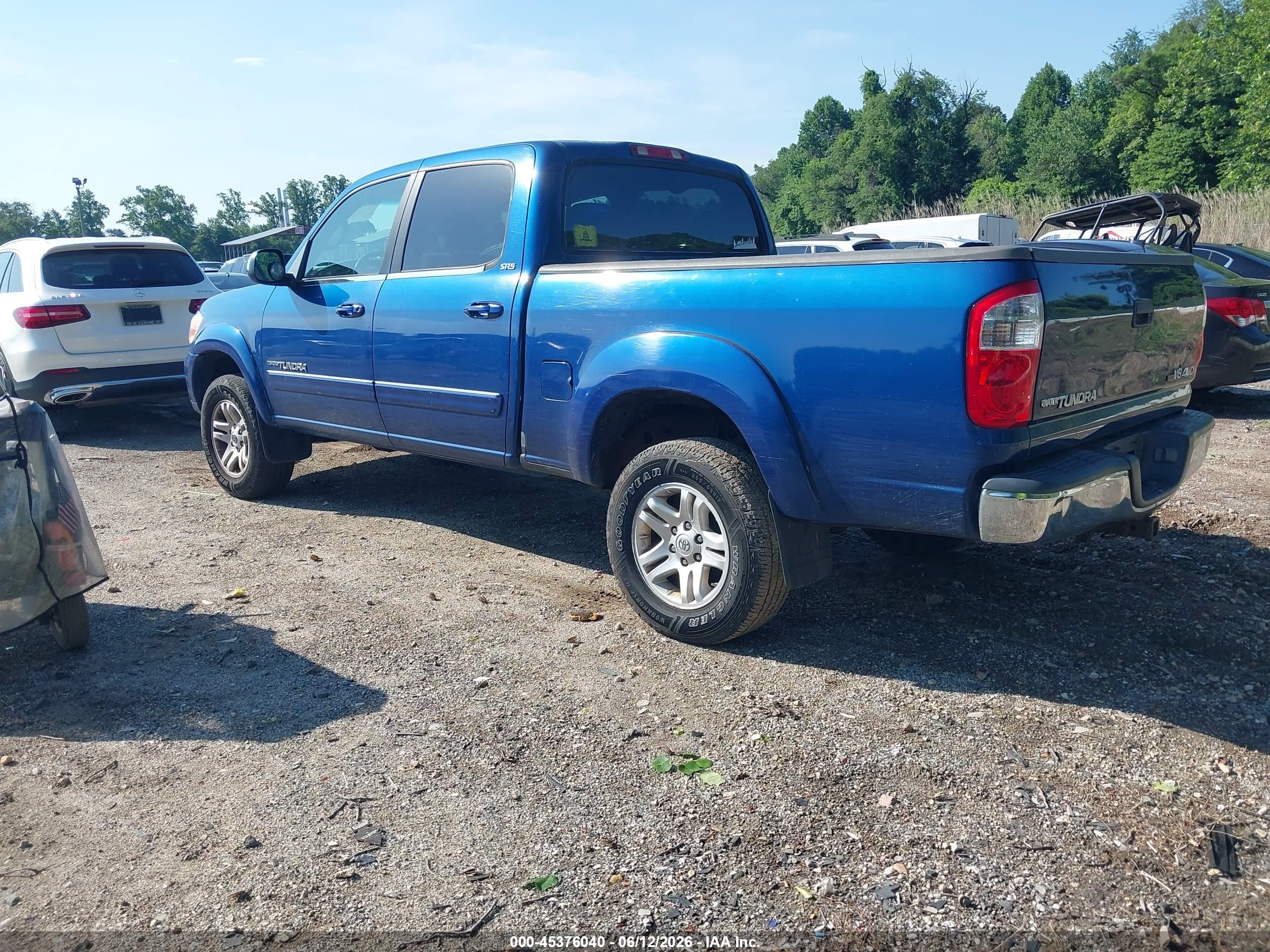2005 Toyota Tundra Sr5 V8 Blue vin: 5TBDT44165S484272