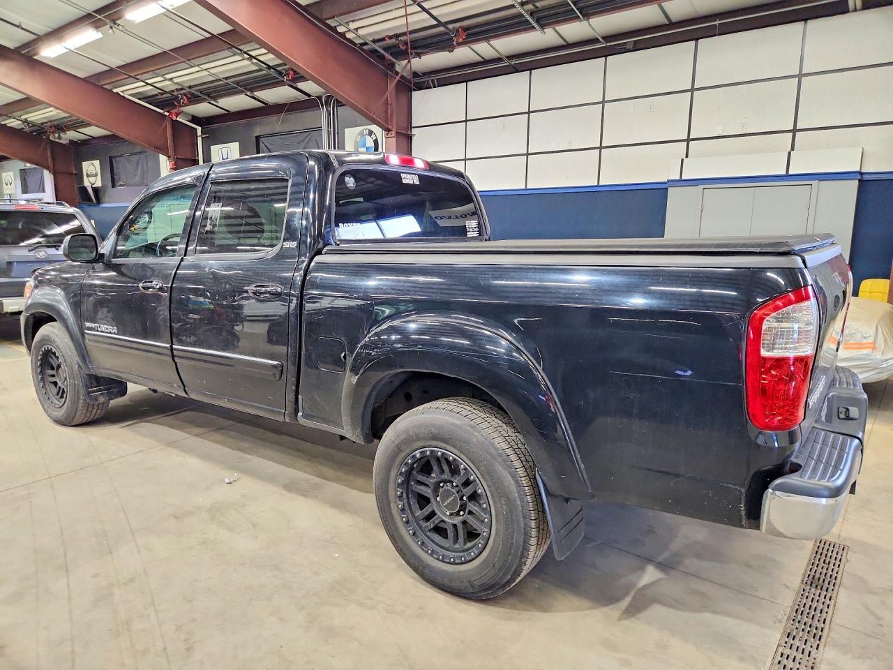 2005 Toyota Tundra Double Cab Sr5 Black vin: 5TBDT44165S499547