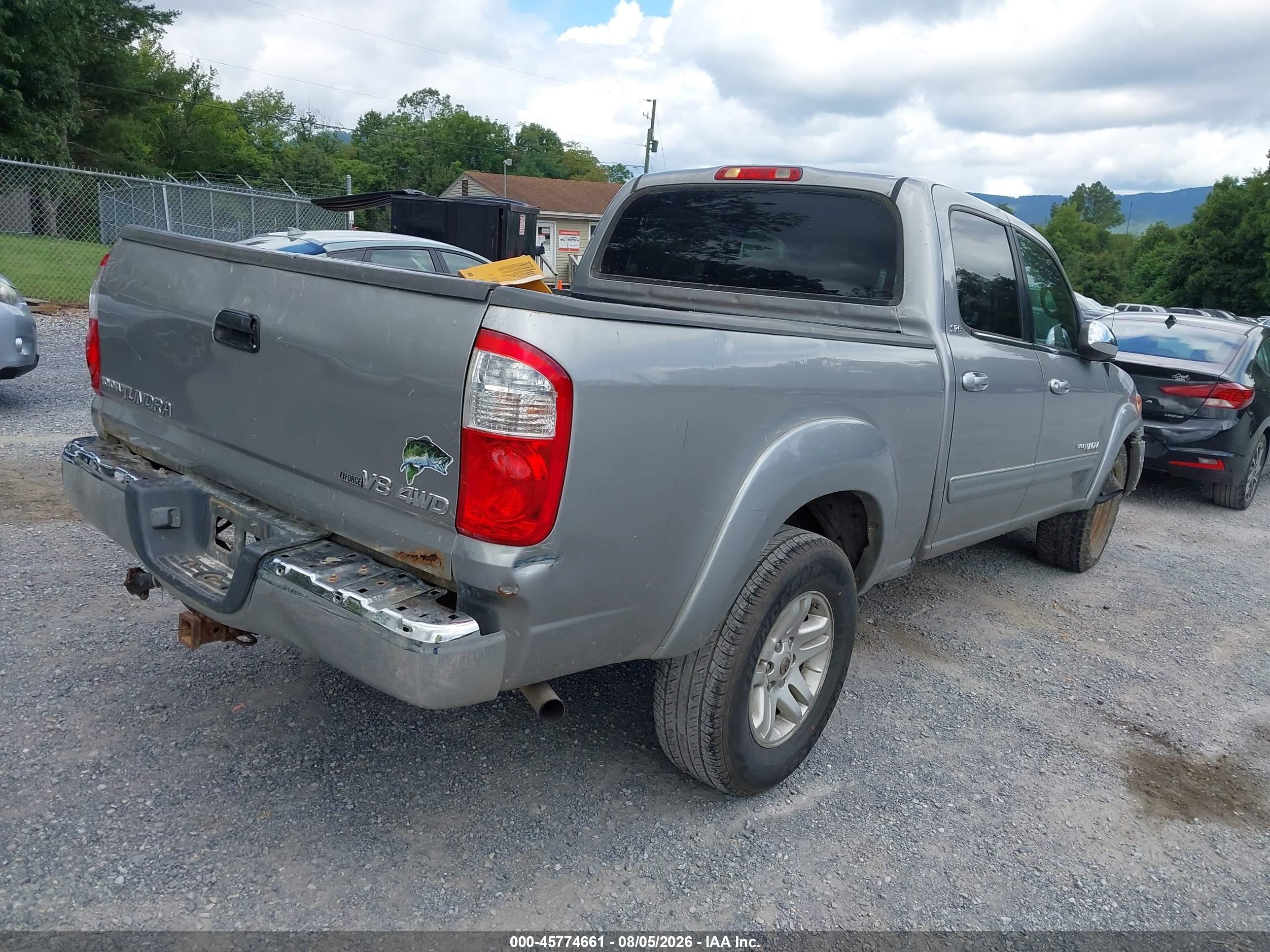 2005 Toyota Tundra Sr5 V8 Серебряный vin: 5TBDT44175S477380