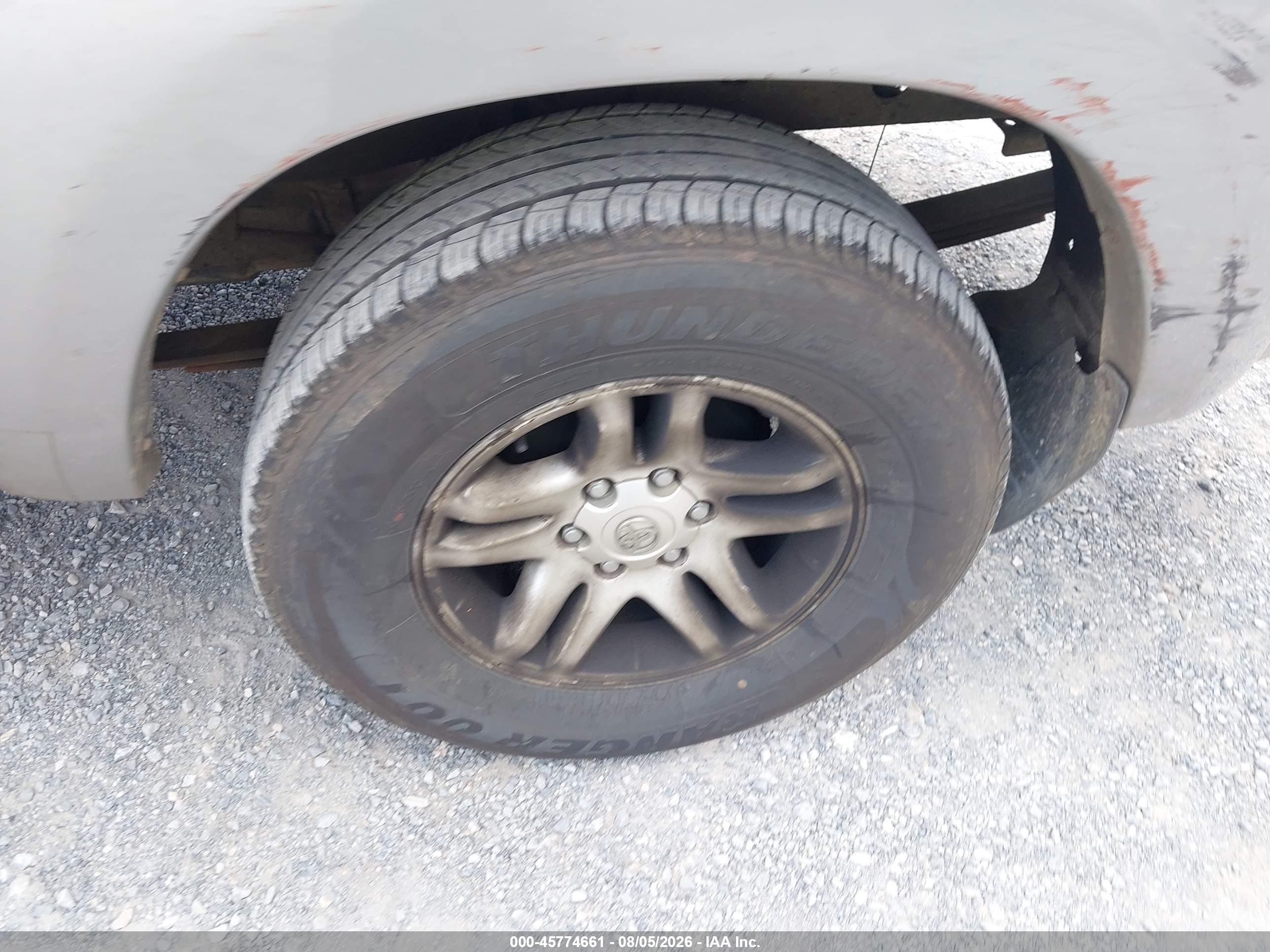 2005 Toyota Tundra Sr5 V8 Серебряный vin: 5TBDT44175S477380