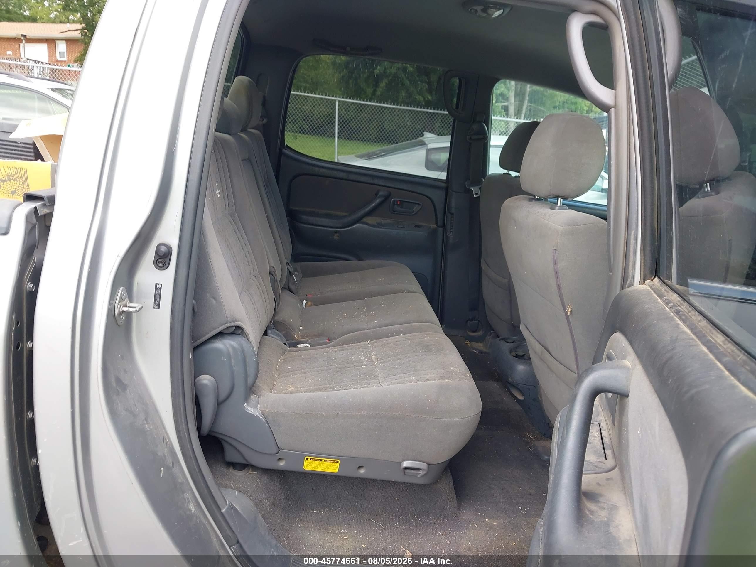 2005 Toyota Tundra Sr5 V8 Серебряный vin: 5TBDT44175S477380