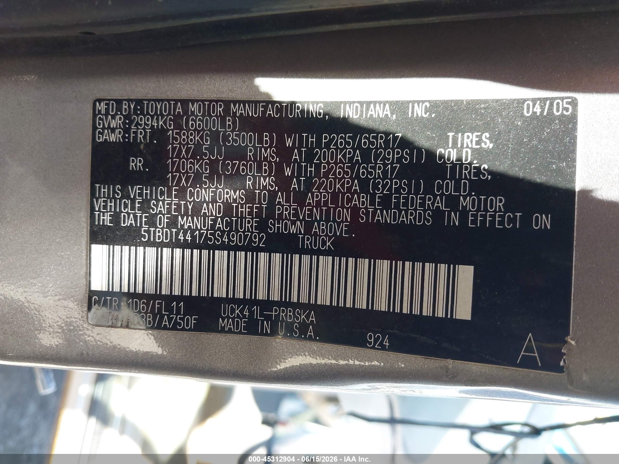 2005 Toyota Tundra Sr5 V8 Gray vin: 5TBDT44175S490792
