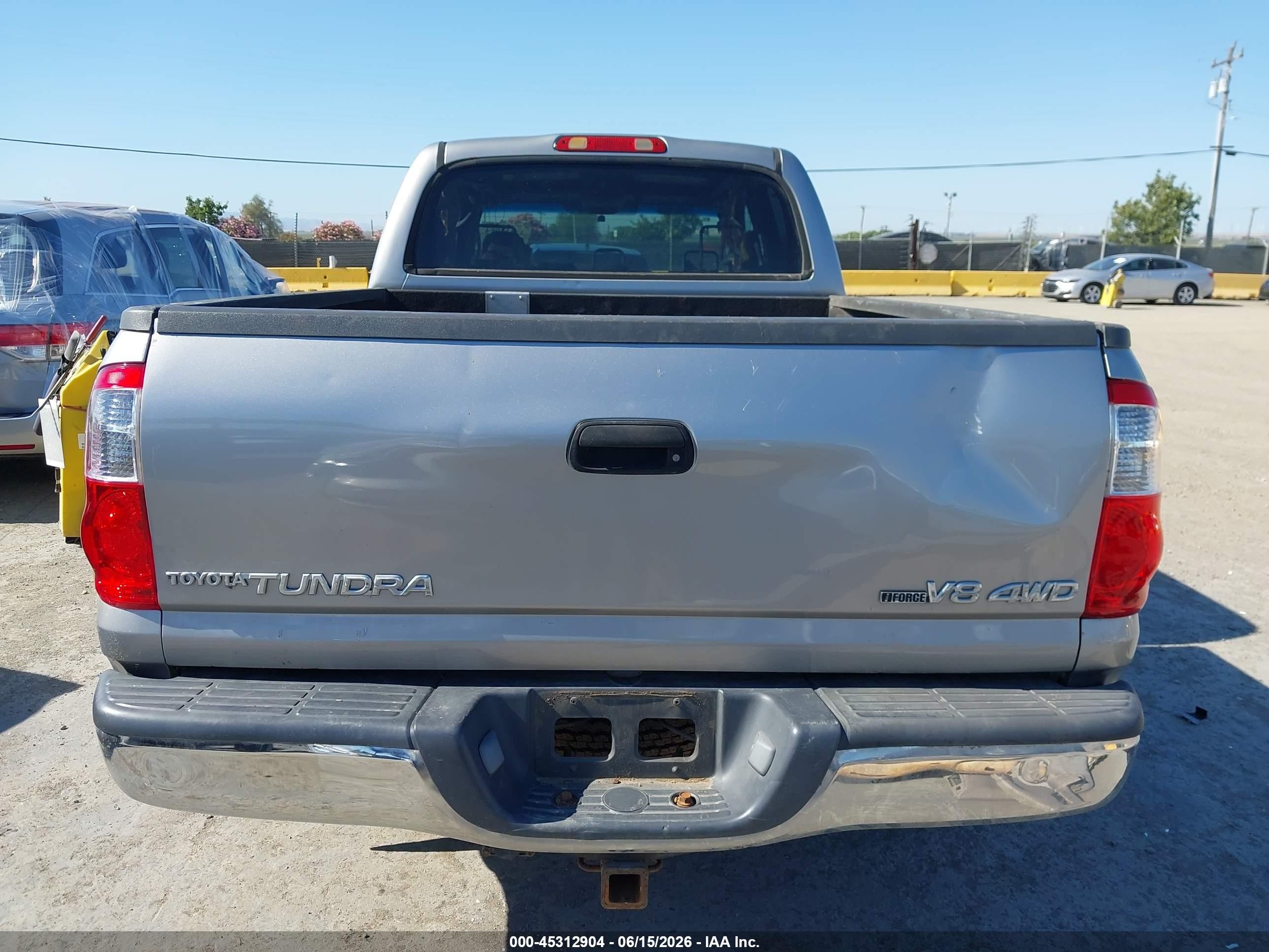 2005 Toyota Tundra Sr5 V8 Gray vin: 5TBDT44175S490792