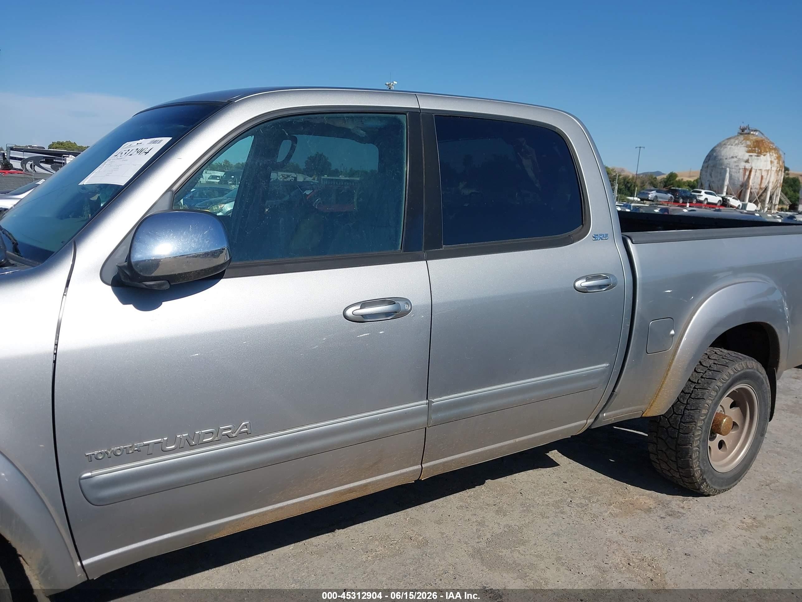2005 Toyota Tundra Sr5 V8 Gray vin: 5TBDT44175S490792