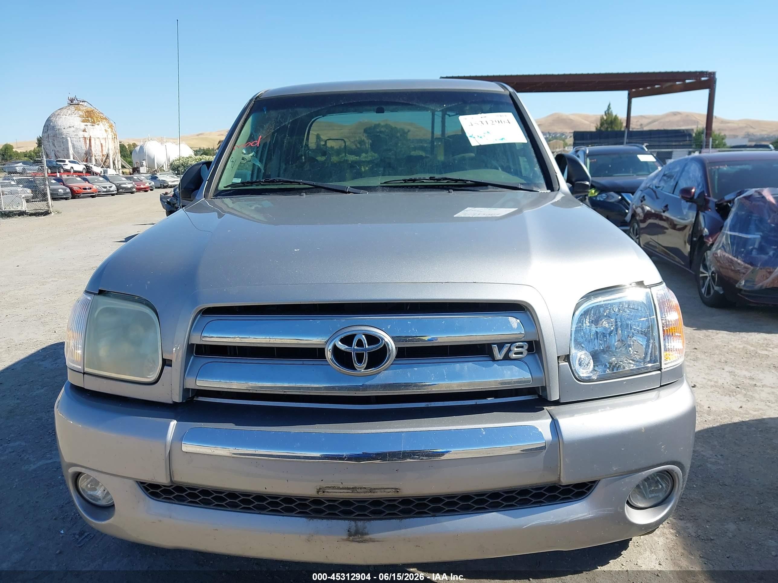 2005 Toyota Tundra Sr5 V8 Gray vin: 5TBDT44175S490792