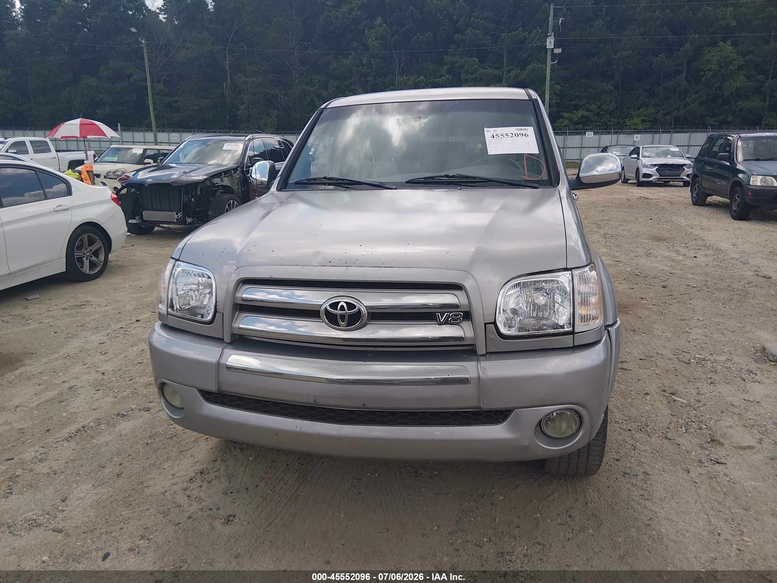 2005 Toyota Tundra Sr5 V8 Silver vin: 5TBDT44175S501032