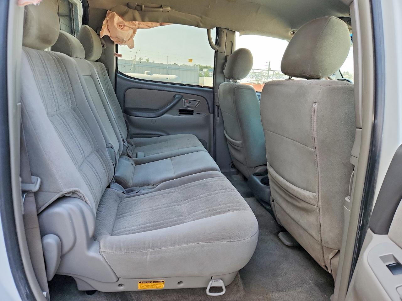 2006 Toyota Tundra Double Cab Sr5 White vin: 5TBDT44176S532220