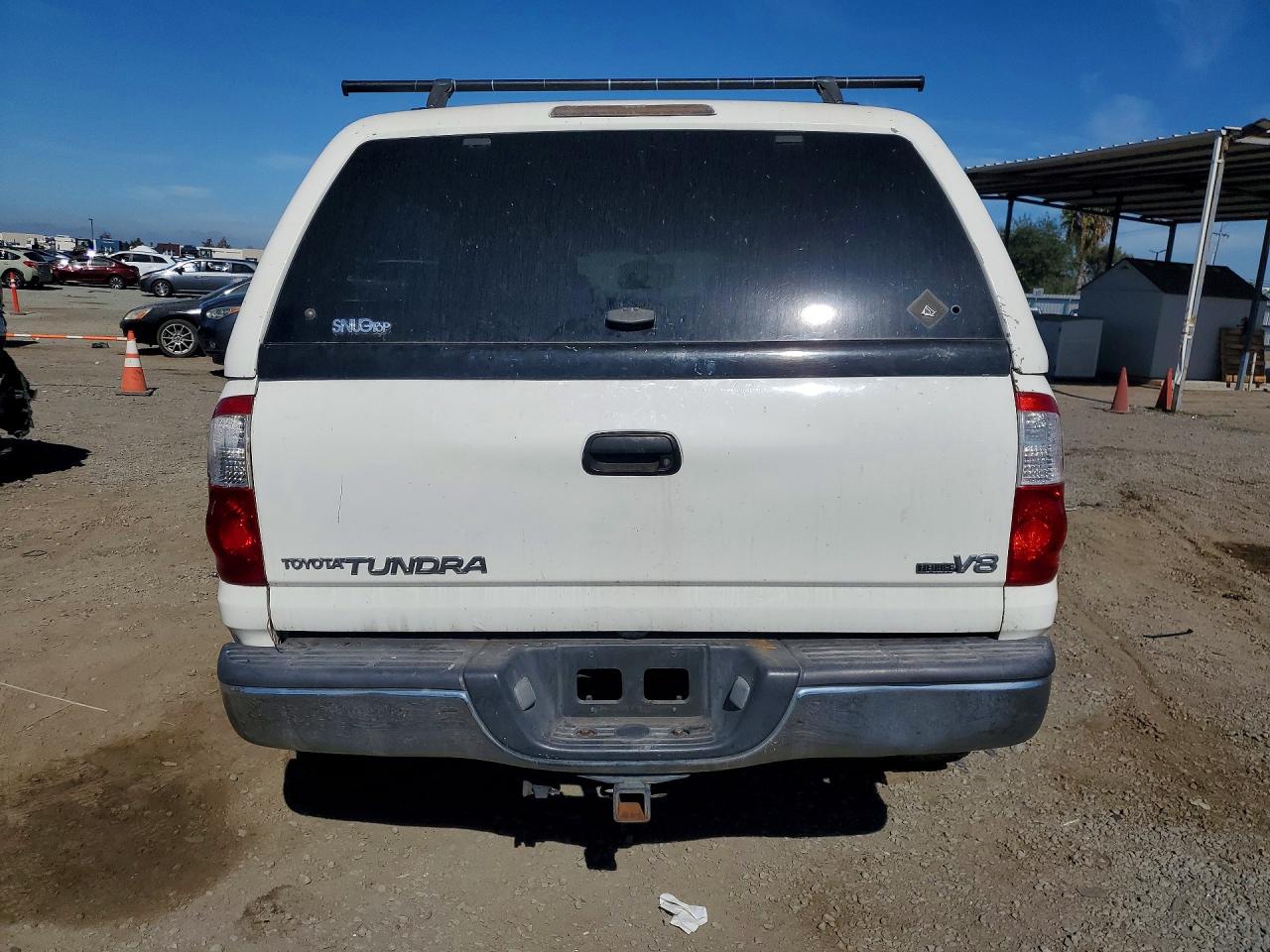 2004 Toyota Tundra Sr5 White vin: 5TBDT44184S449618