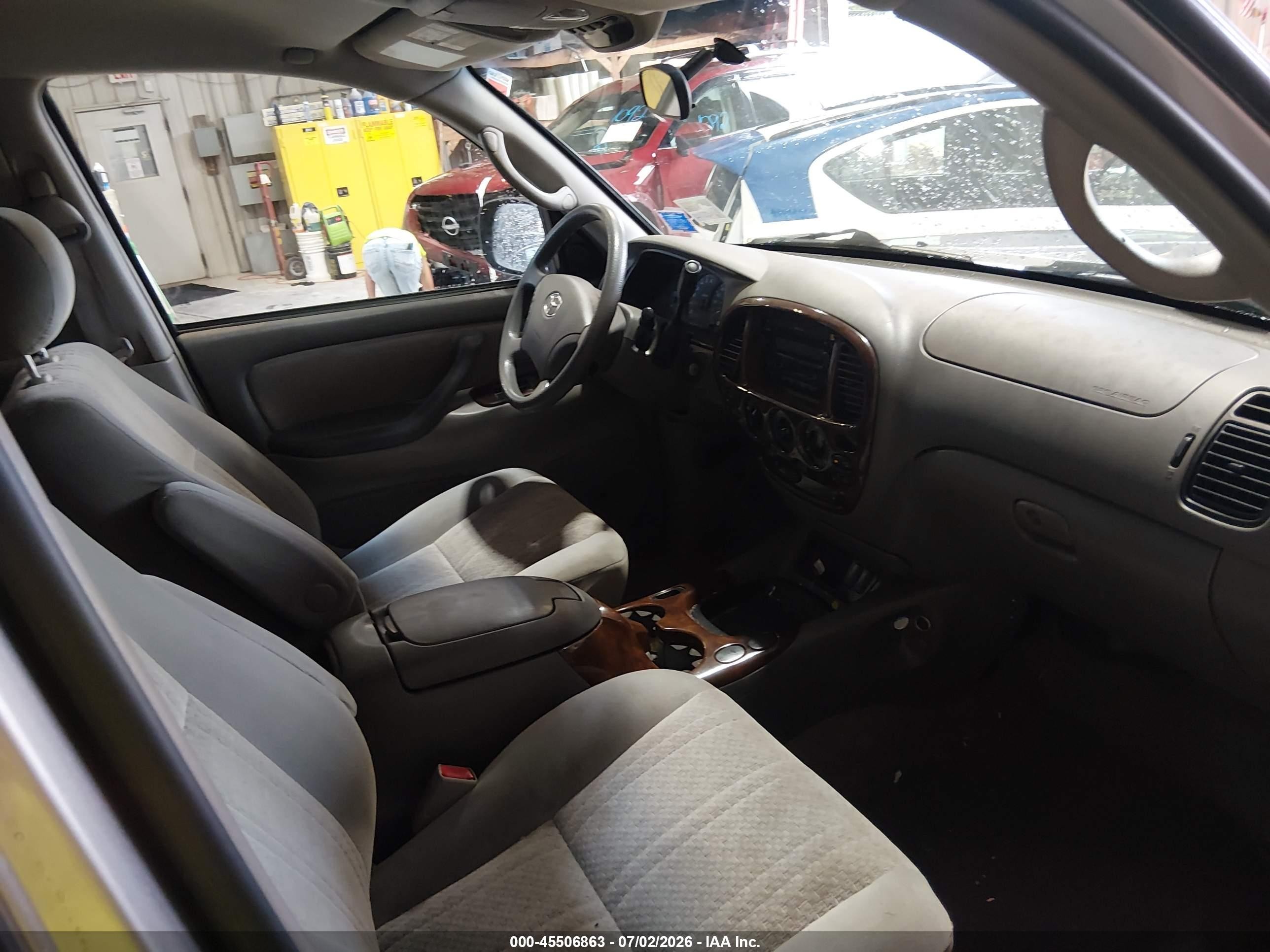 2005 Toyota Tundra Sr5 V8 Silver vin: 5TBDT44185S467635