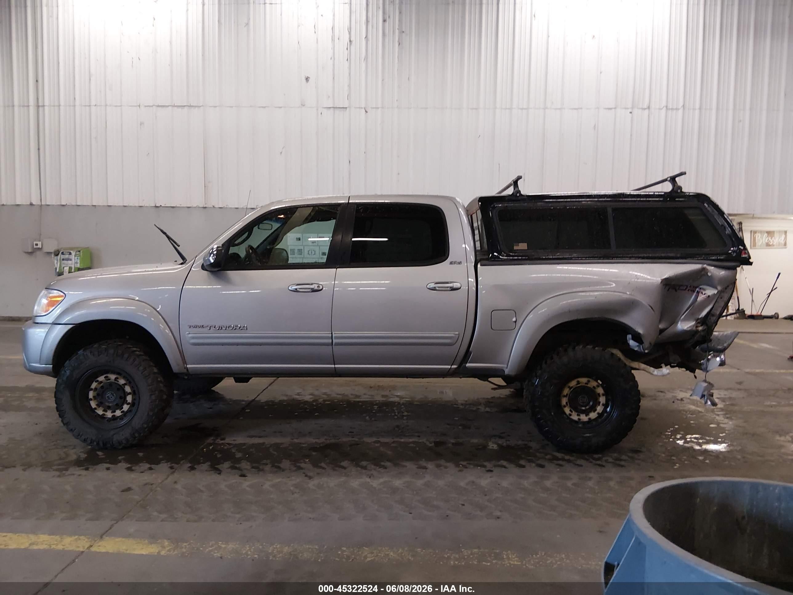 2006 Toyota Tundra Sr5 V8 Silver vin: 5TBDT44186S512624