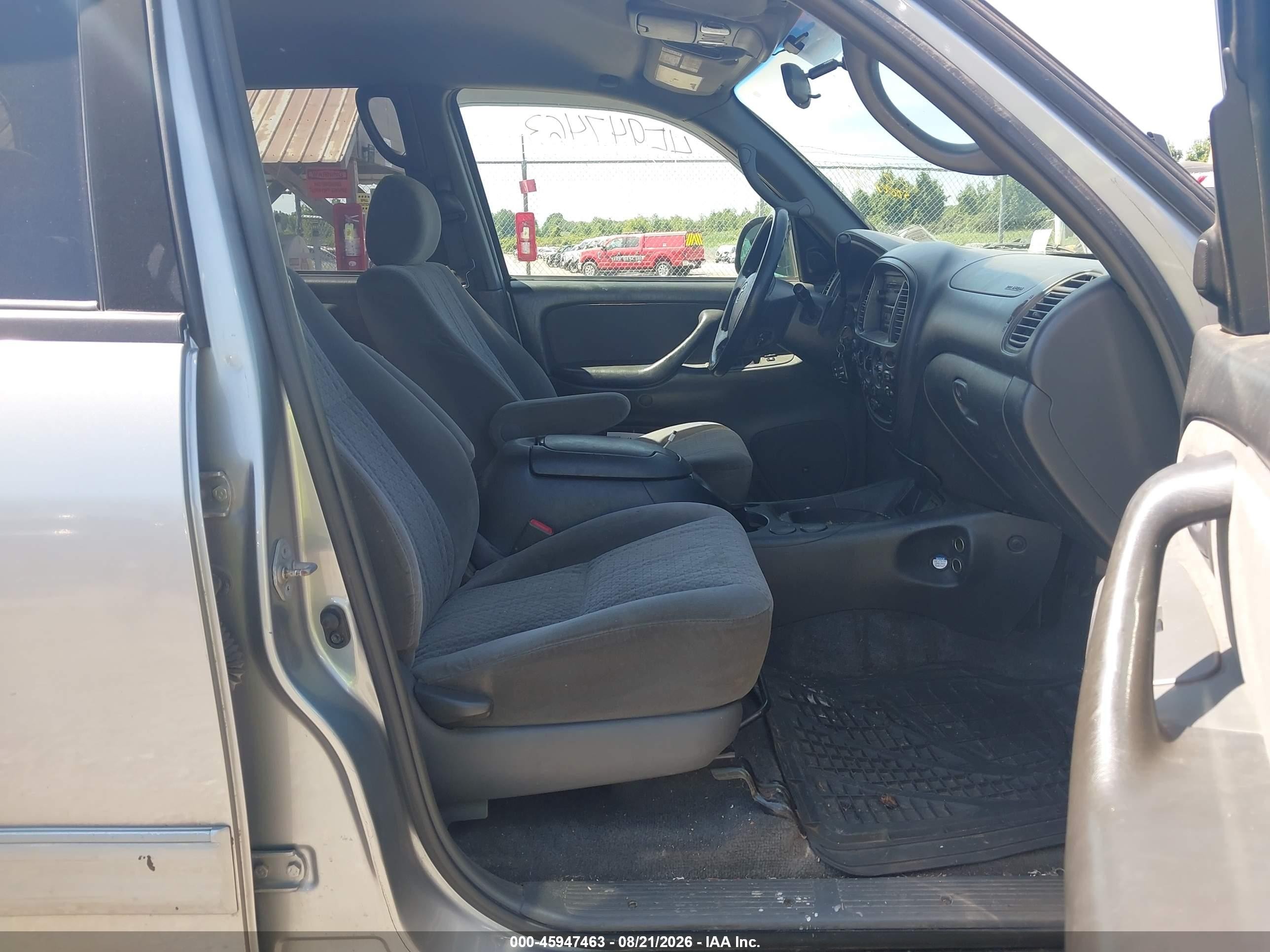 2006 Toyota Tundra Sr5 V8 Silver vin: 5TBDT44186S540939