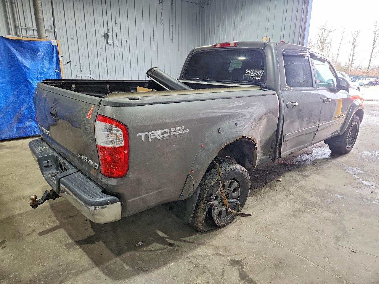 2004 Toyota Tundra Sr5 Gray vin: 5TBDT44194S444587