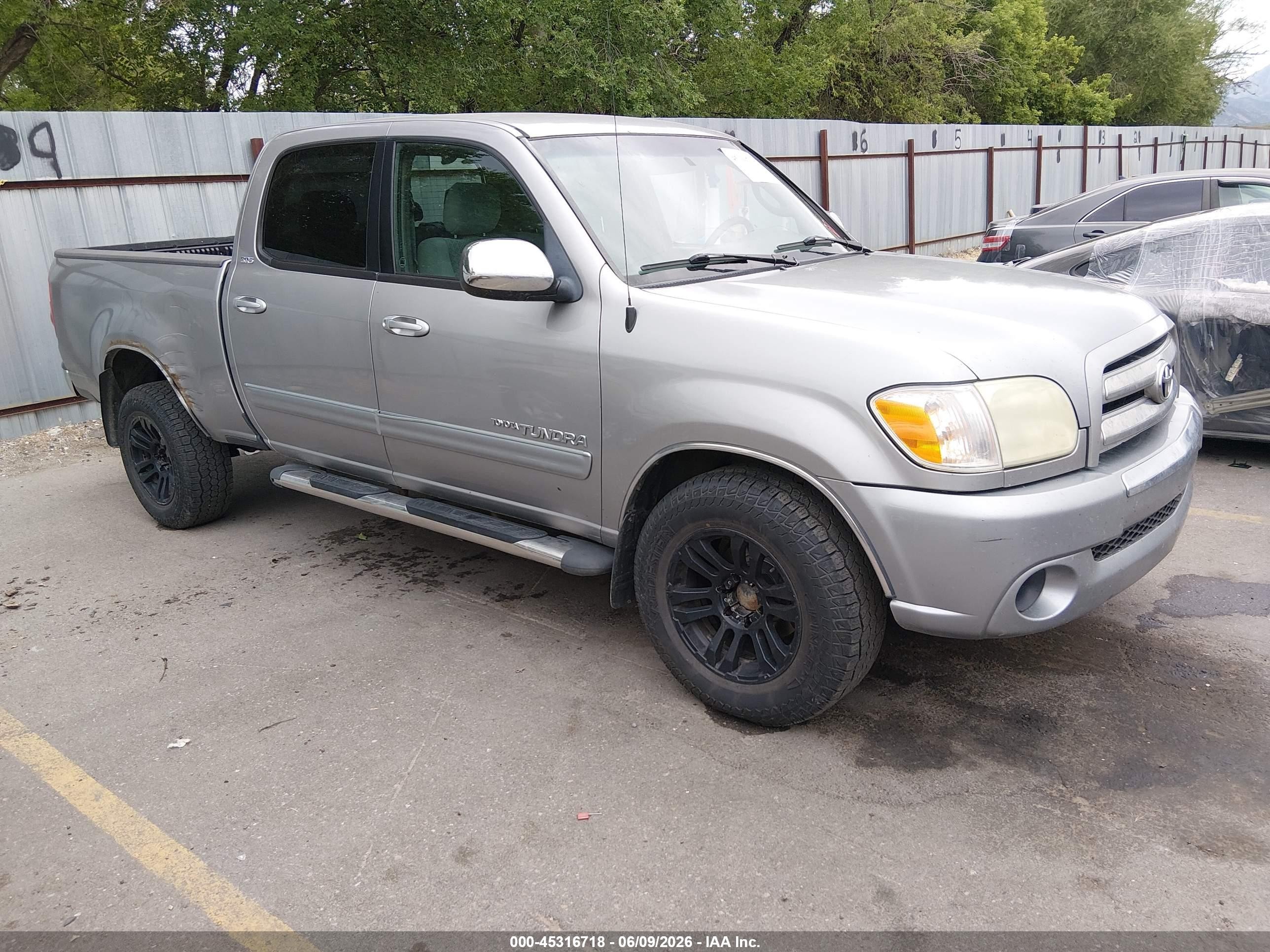 2005 Toyota Tundra Sr5 V8 Silver vin: 5TBDT44195S478451
