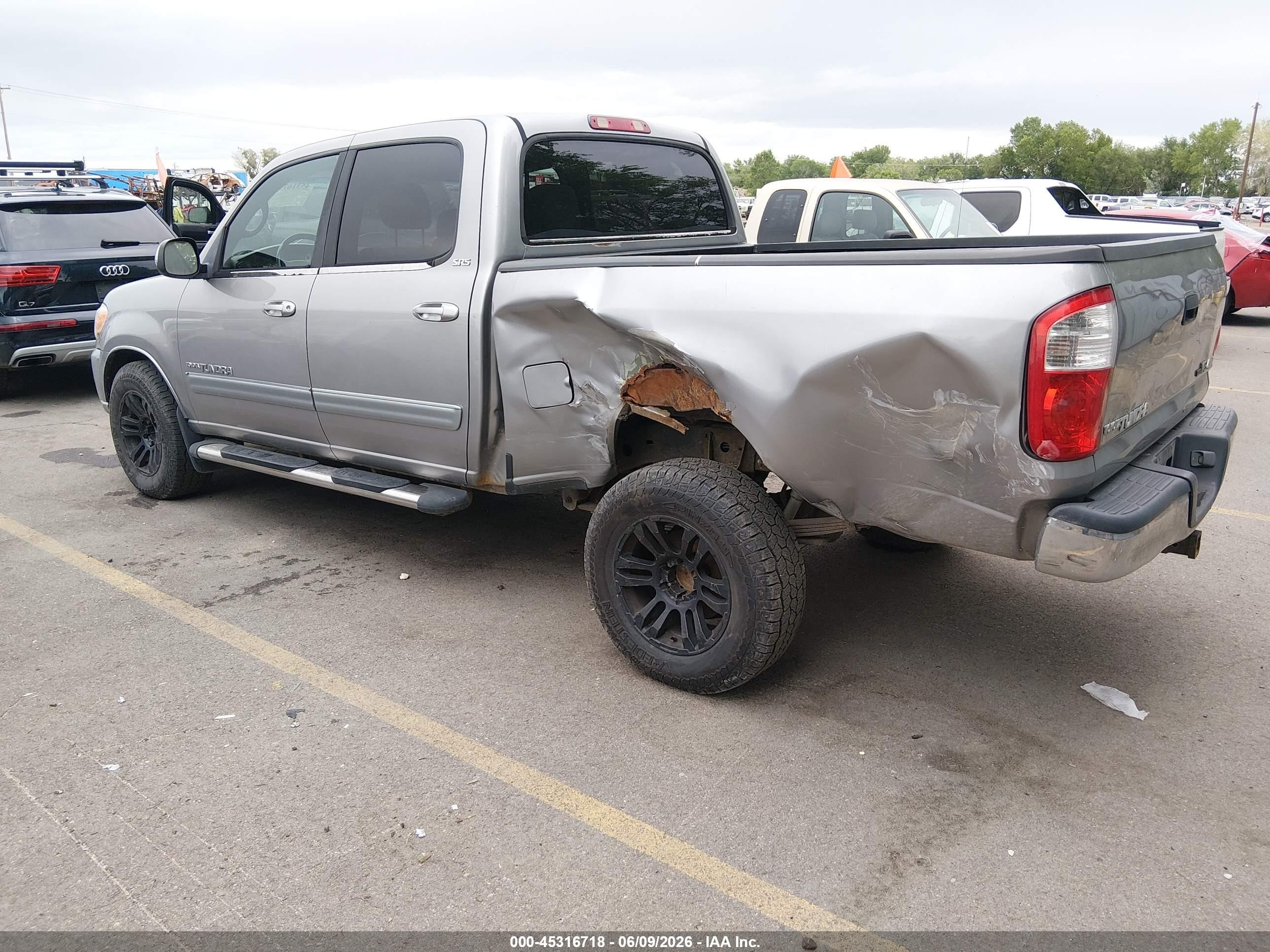 2005 Toyota Tundra Sr5 V8 Silver vin: 5TBDT44195S478451