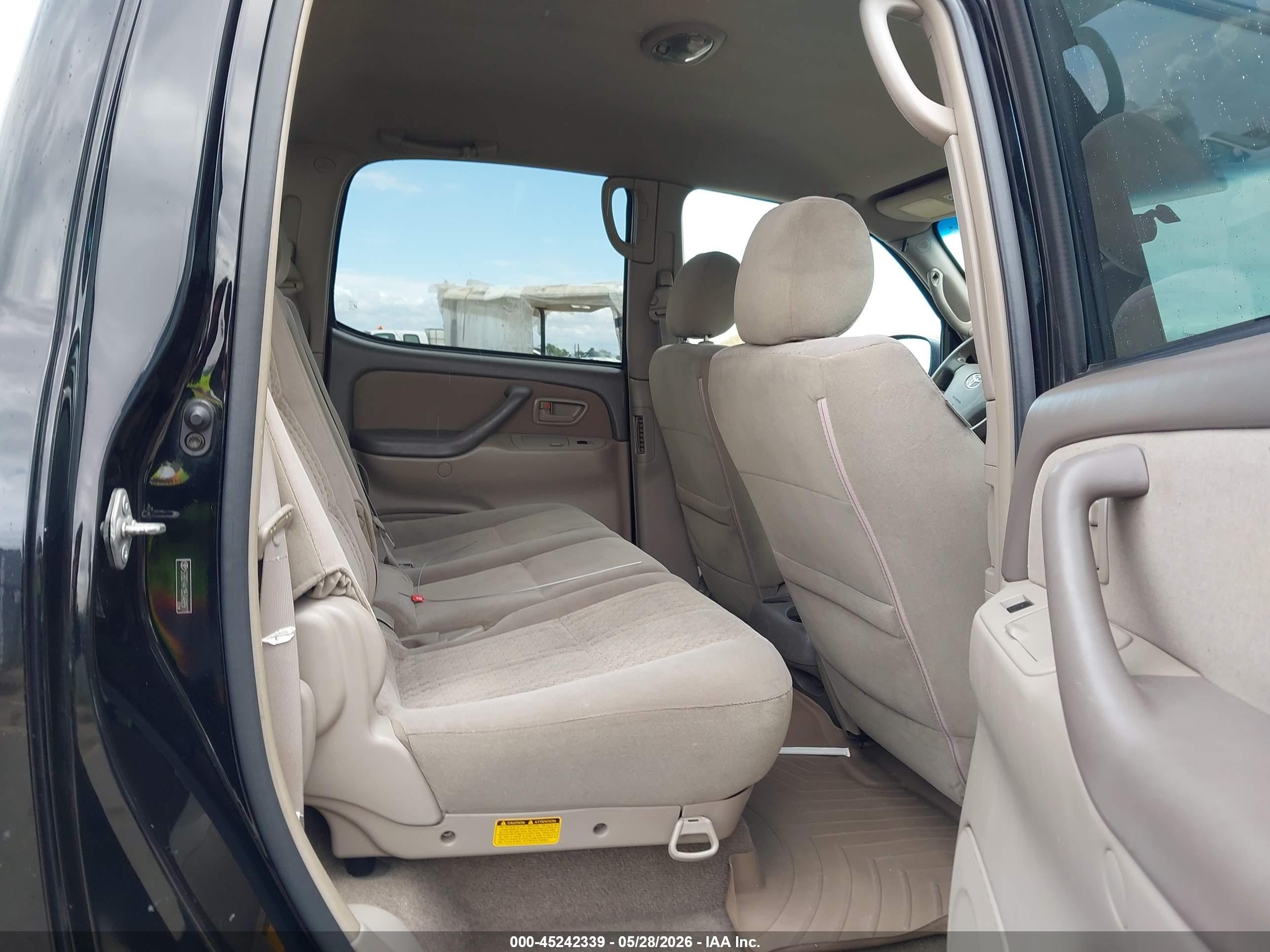 2005 Toyota Tundra Sr5 V8 Black vin: 5TBDT44195S488977