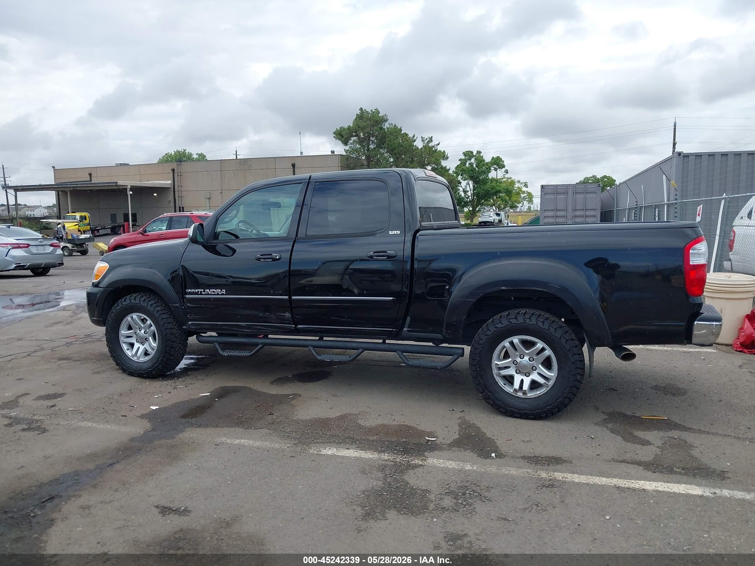 2005 Toyota Tundra Sr5 V8 Black vin: 5TBDT44195S488977