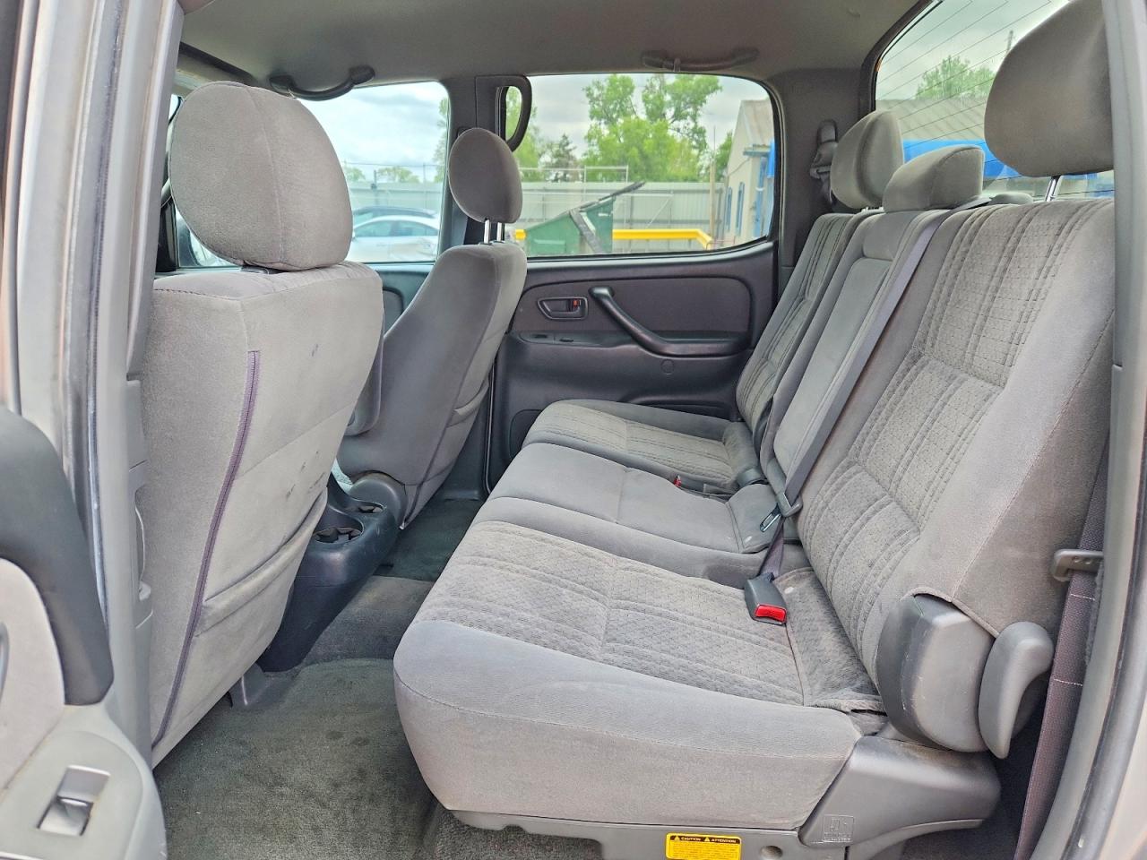 2005 Toyota Tundra Double Cab Sr5 Gray vin: 5TBDT44195S496819
