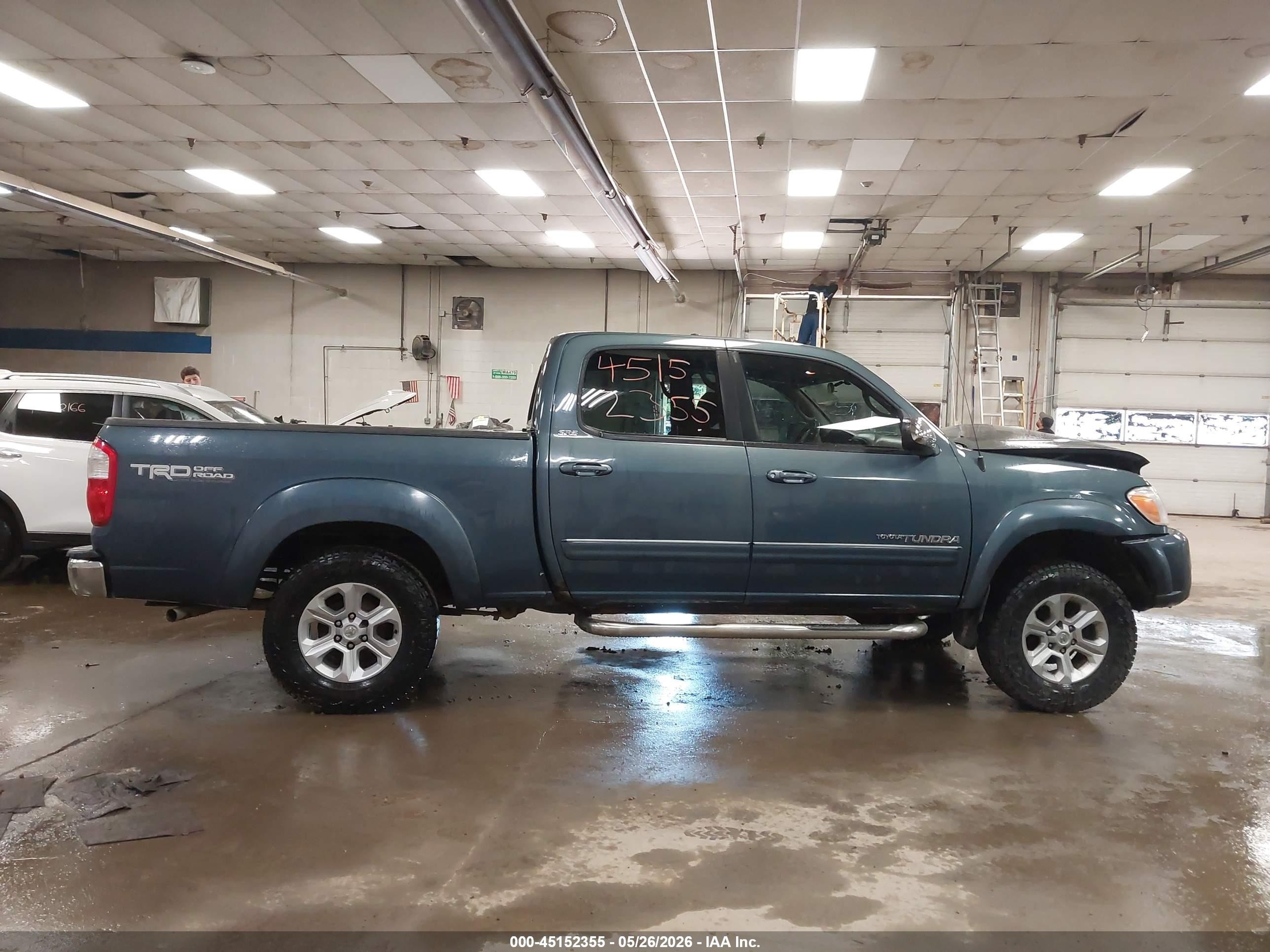 2006 Toyota Tundra Sr5 V8 Blue vin: 5TBDT44196S524572