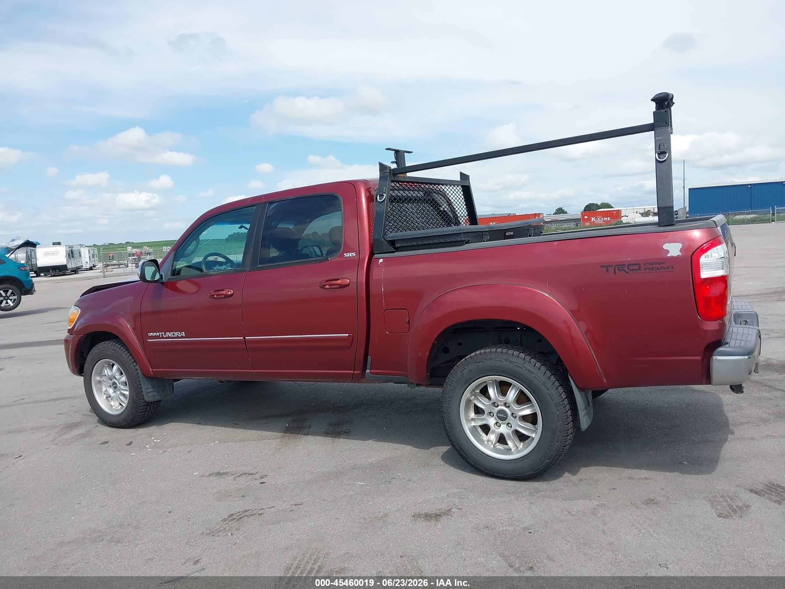 2006 Toyota Tundra Sr5 V8 Red vin: 5TBDT44196S553747