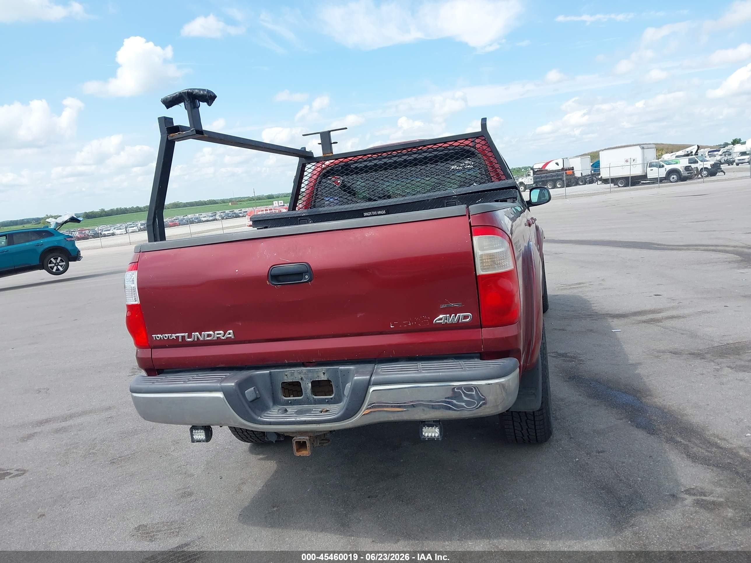 2006 Toyota Tundra Sr5 V8 Red vin: 5TBDT44196S553747