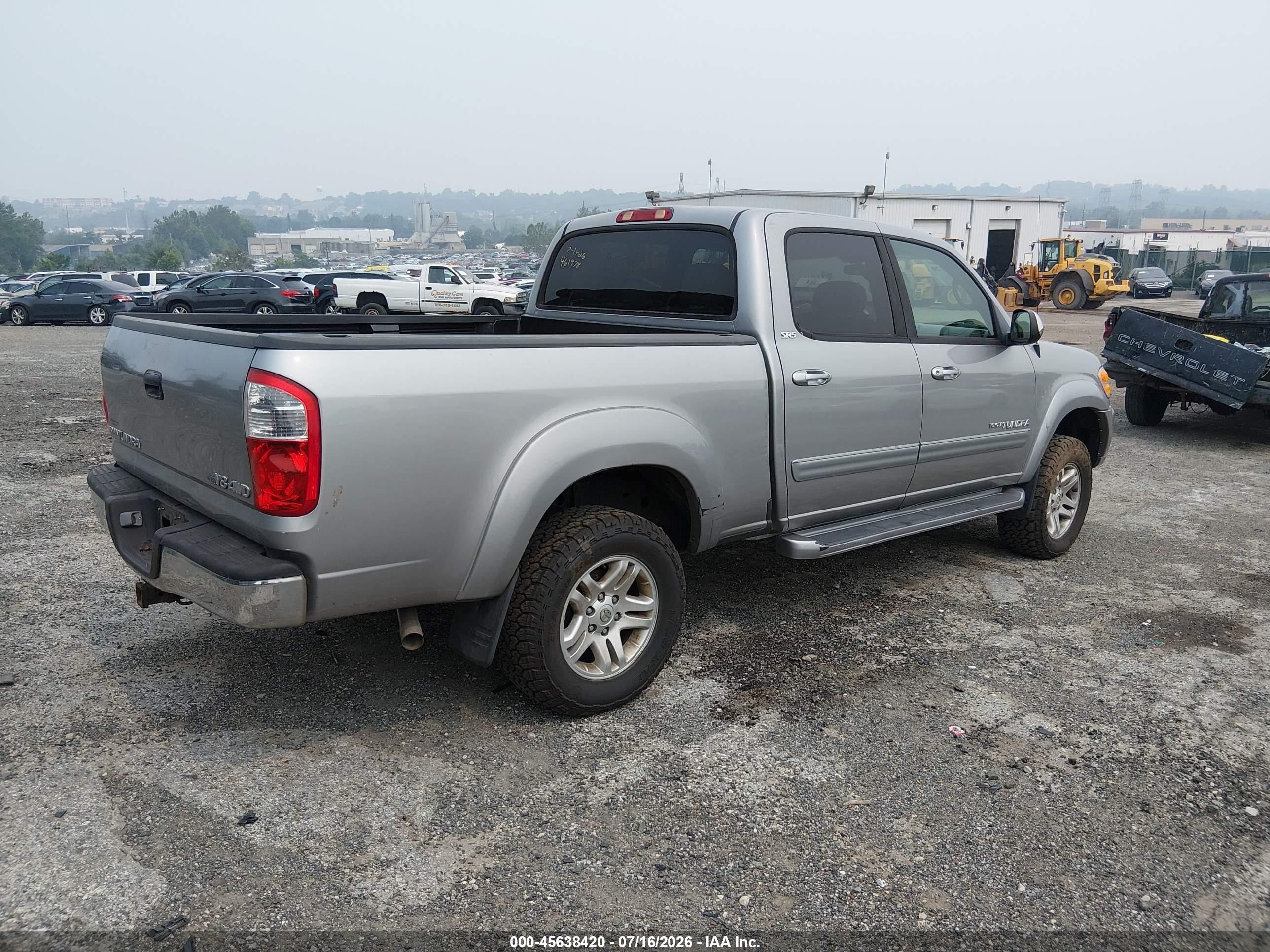 2004 Toyota Tundra Sr5 V8 Silver vin: 5TBDT441X4S461978