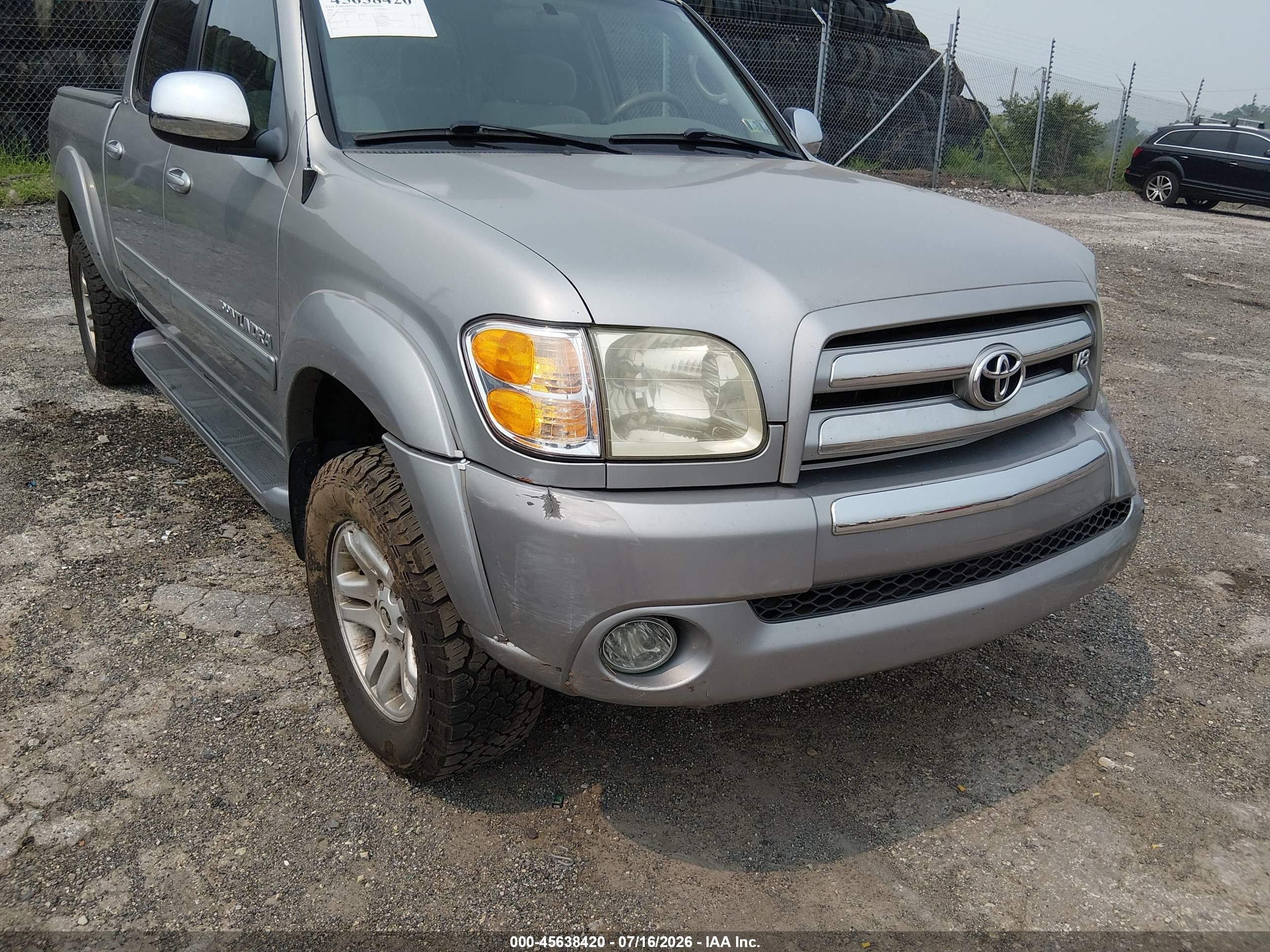 2004 Toyota Tundra Sr5 V8 Silver vin: 5TBDT441X4S461978